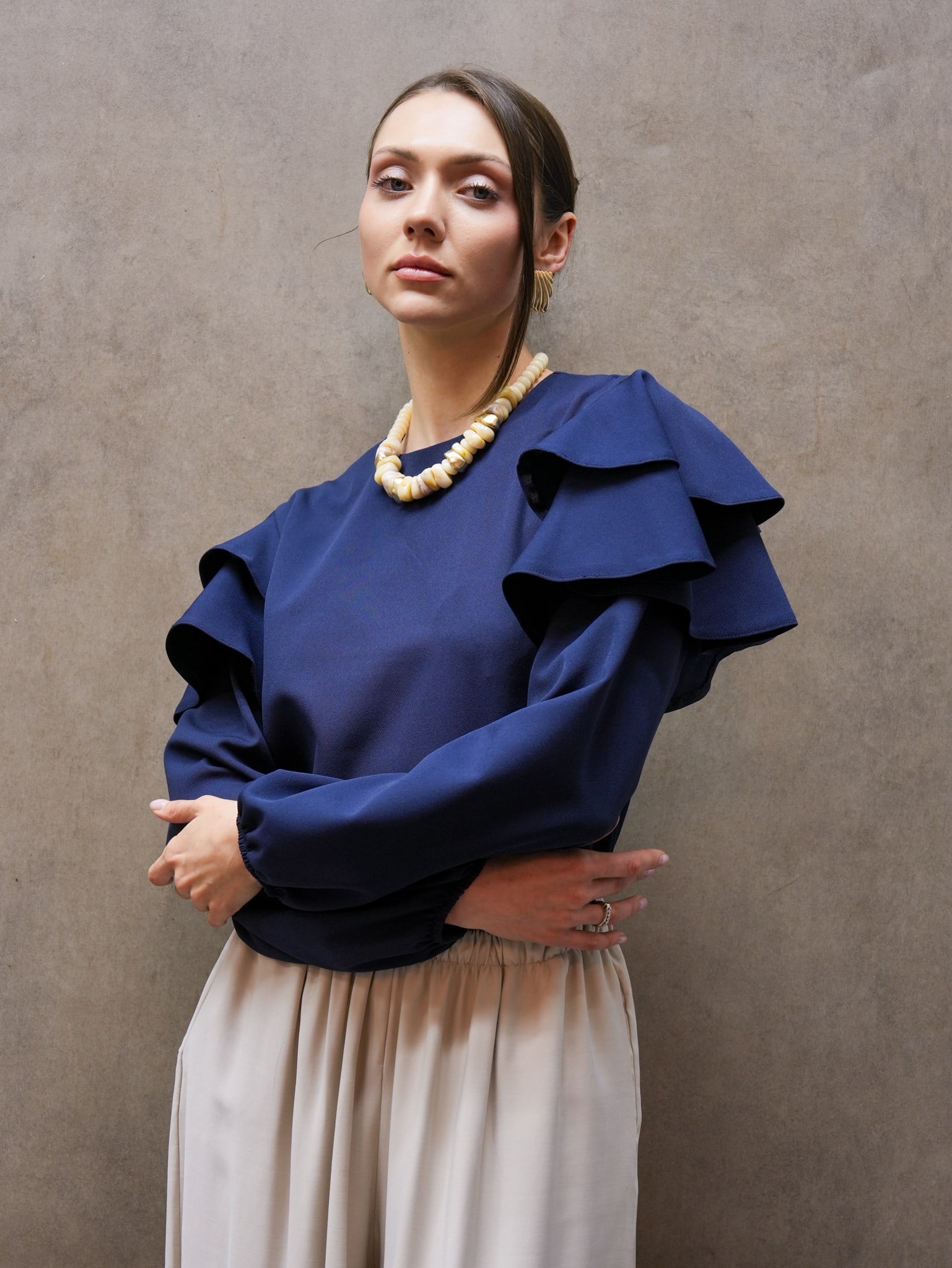 Lacivert Volanlı Krep Bluz