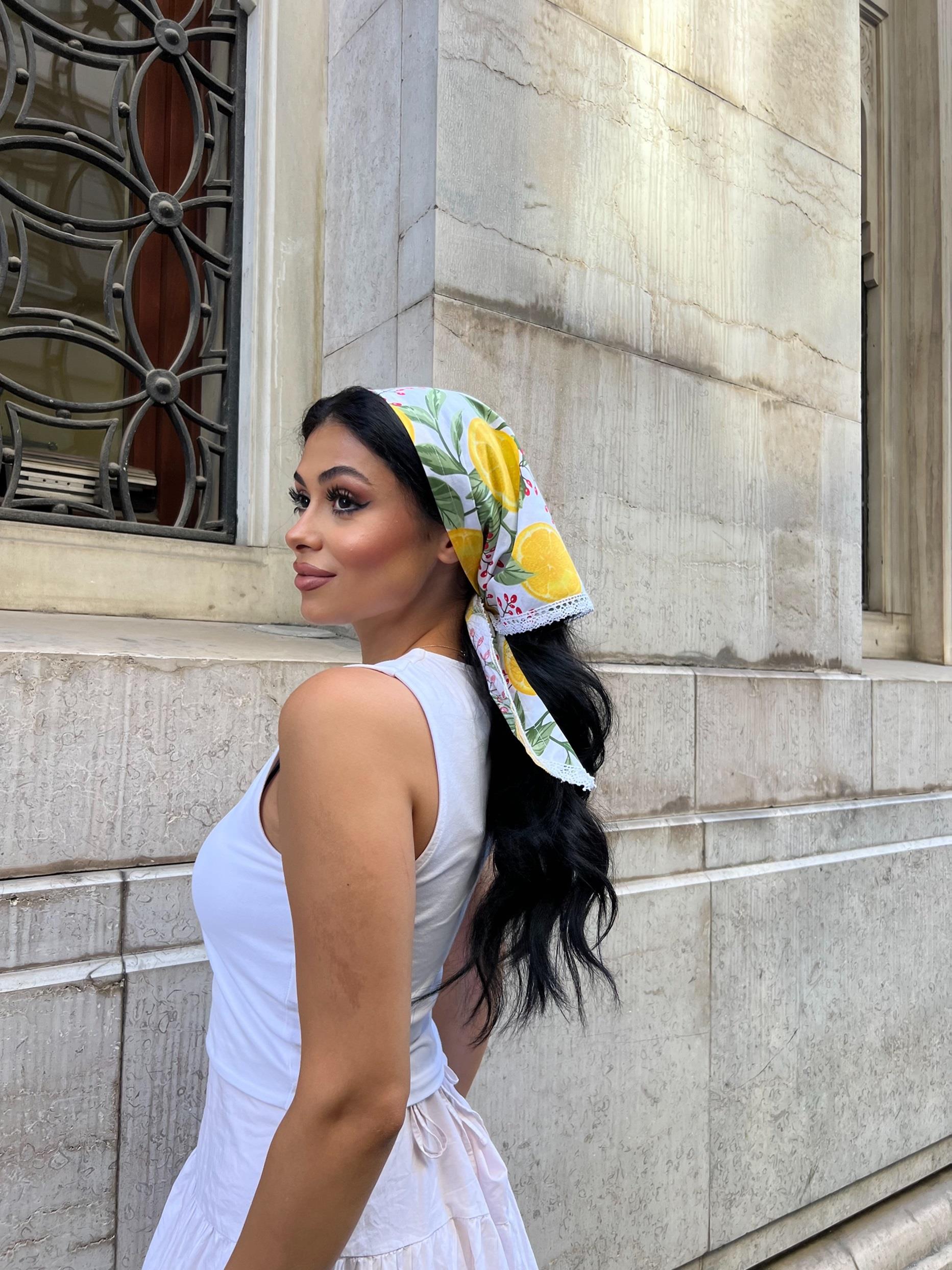 Limon Desenli Dantel Detaylı Poplin Bandana