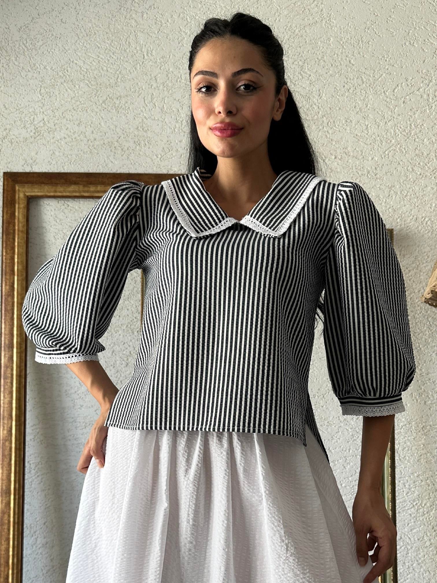 Siyah Çizgili Bluz