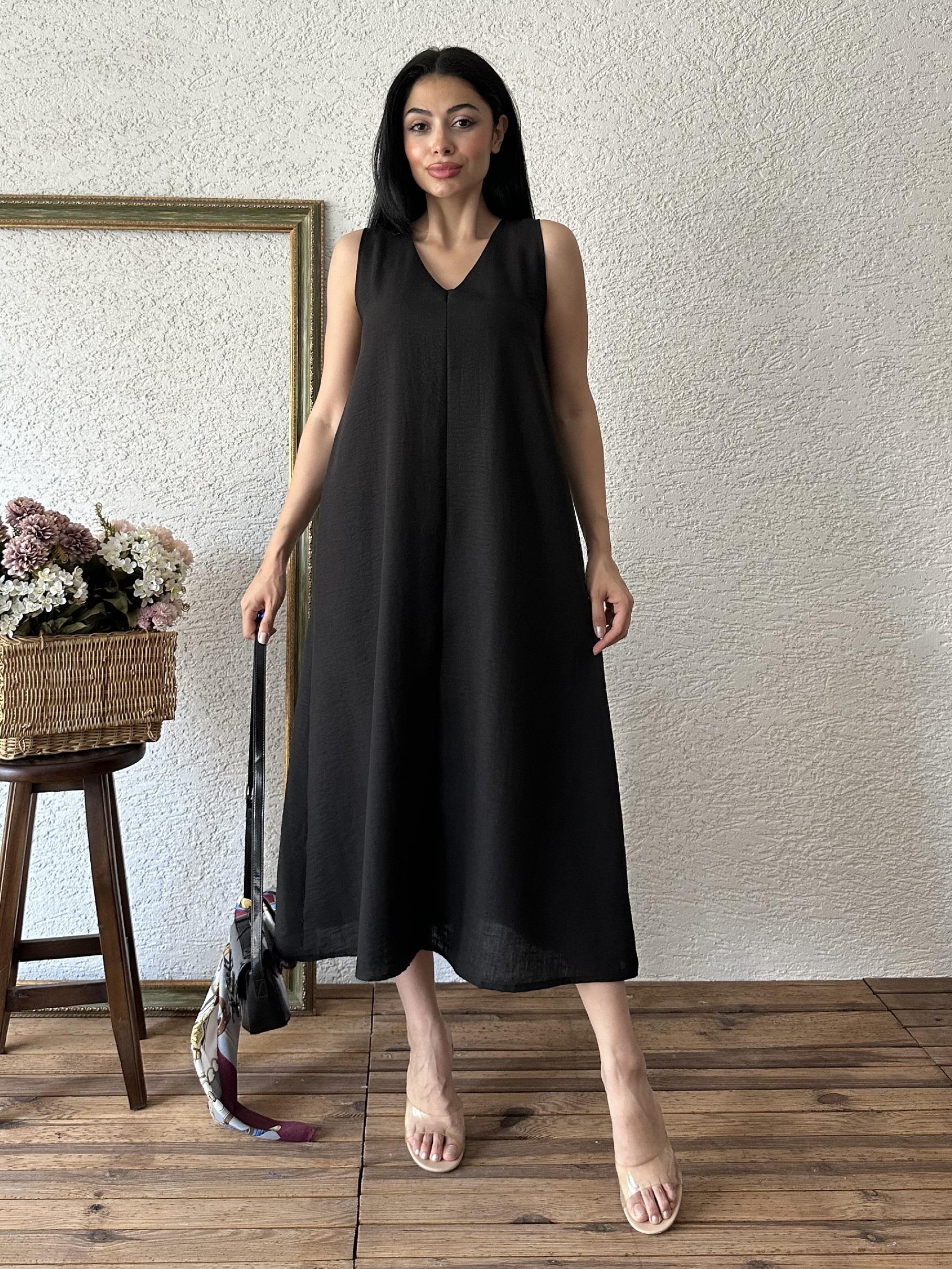Siyah Keten V-Yaka Salaş Model Elbise
