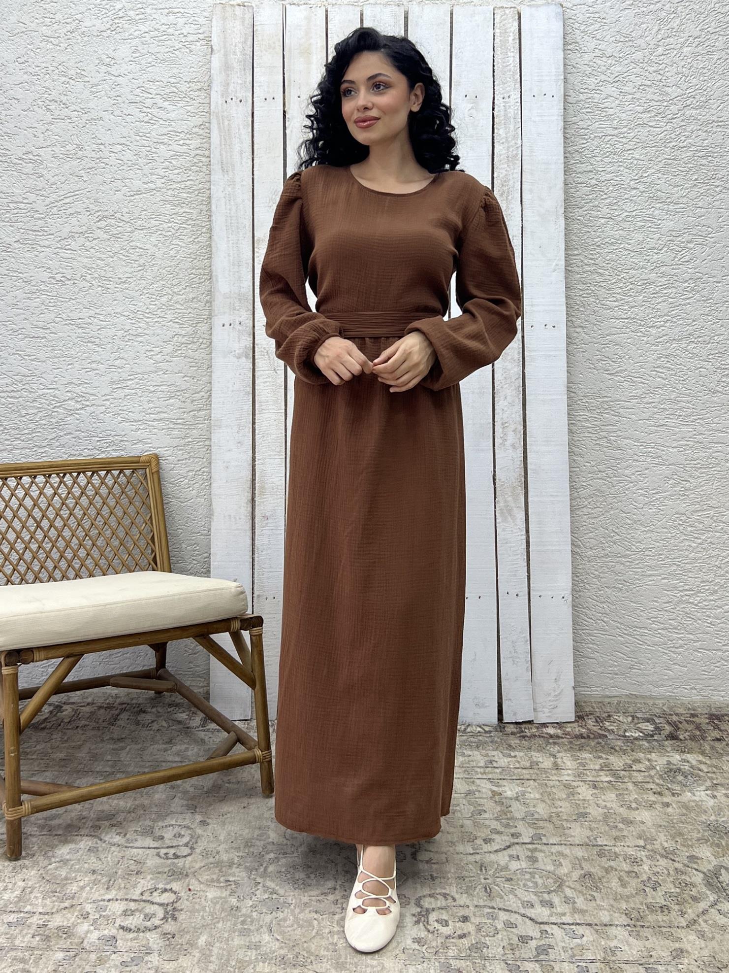Tesettür Kahve Müslin Belden Büzgülü Elbise