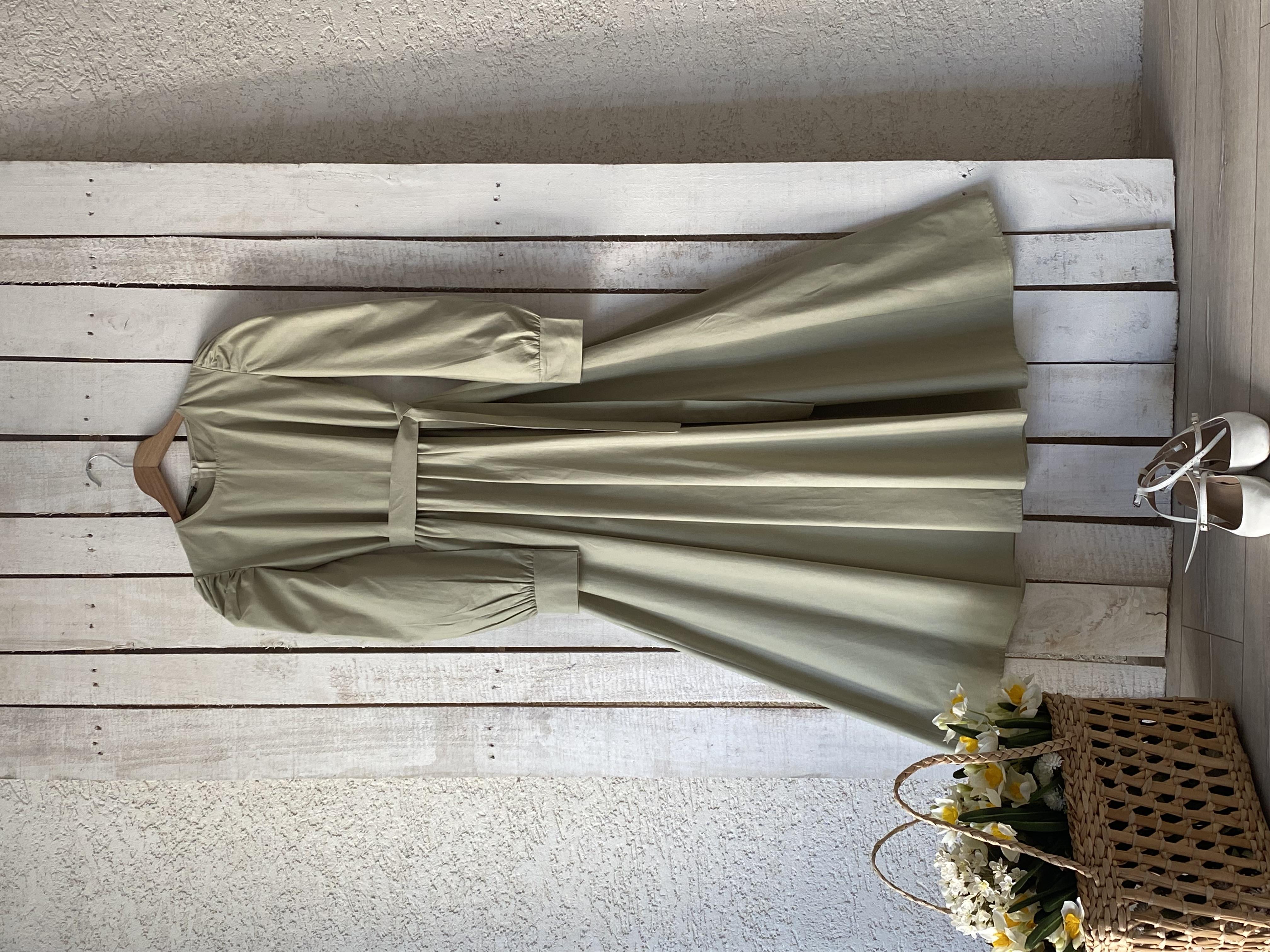 Uzun Soft Yeşil Poplin Kloş Elbise
