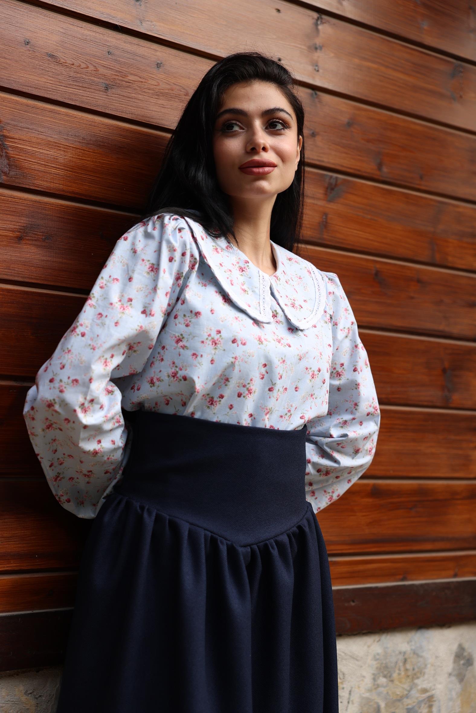 Vintage Mavi-Bordo Çiçekli Bebe Yaka Dantelli Poplin Bluz