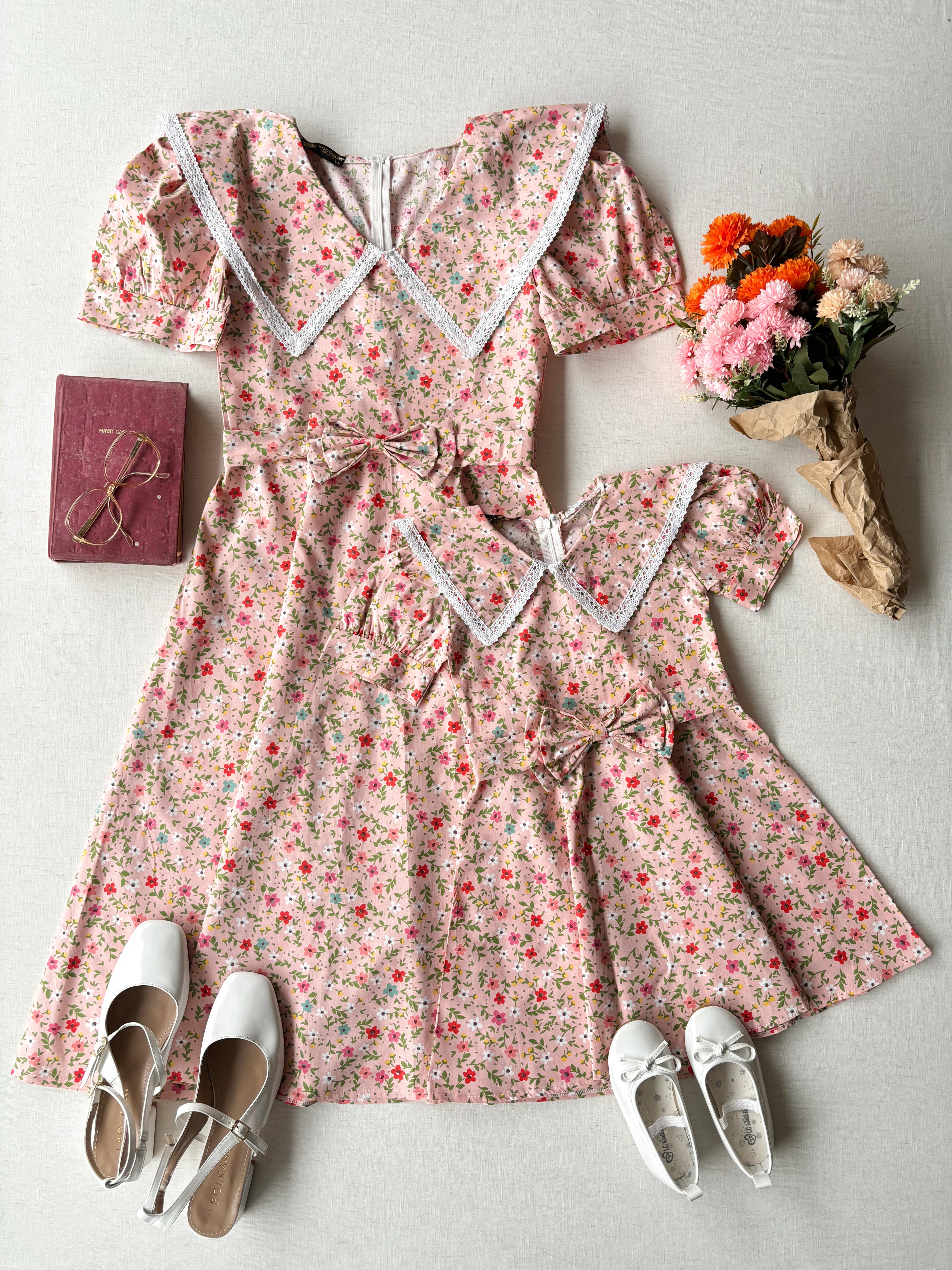 Vintage Pembe Çiçekli Yakalı Poplin Midi Boy Kombin