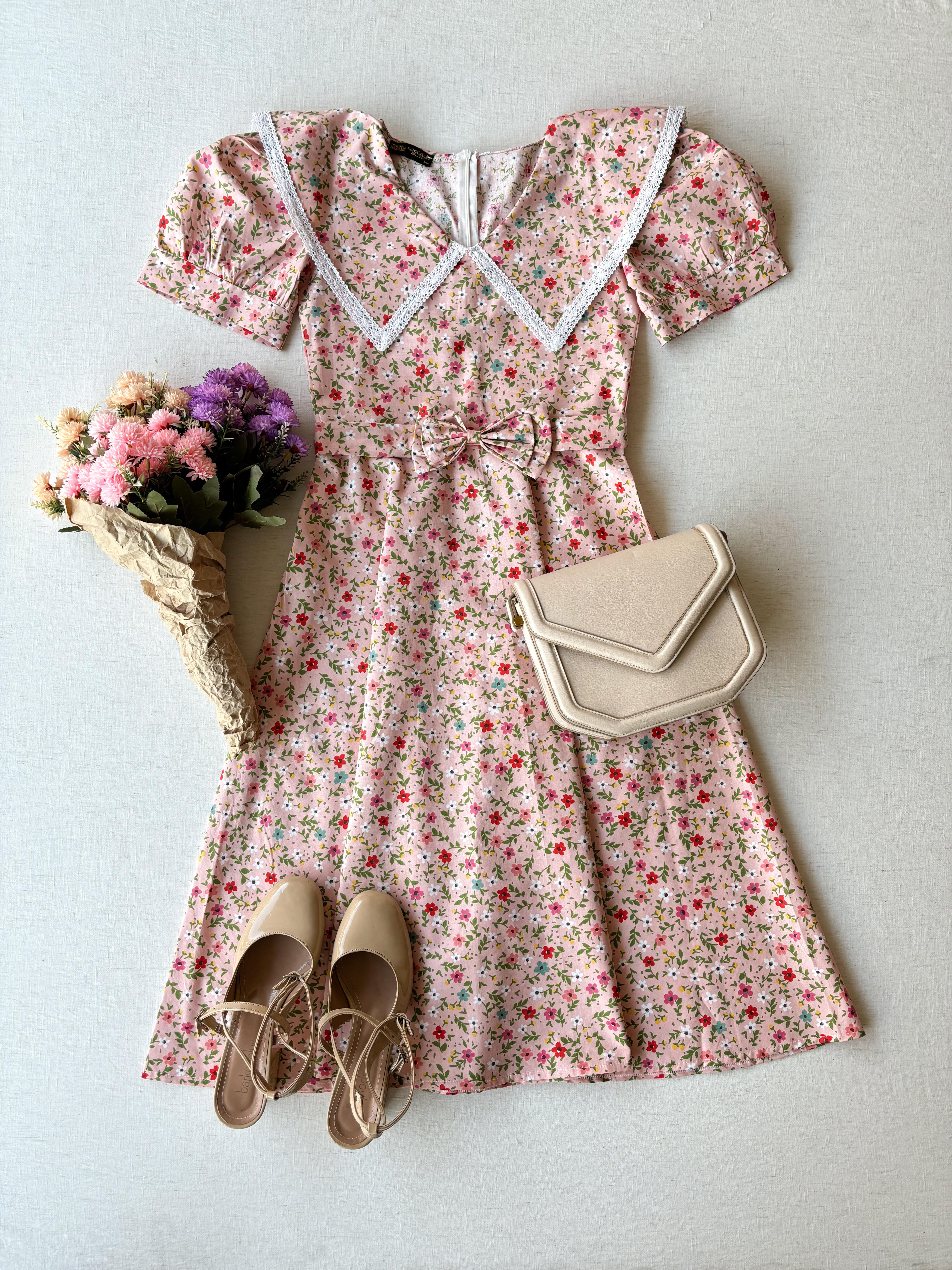 Vintage Pembe Çiçekli Yakalı Poplin Midi Boy Kloş Elbise