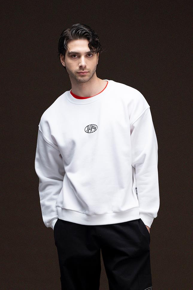 Erkek Beyaz Düşük Omuzlu Sırt Baskılı Sweatshirt