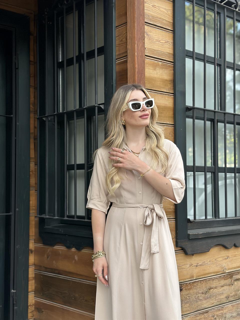 1345-Kuşaklı Taş Renk Gömlek Elbise