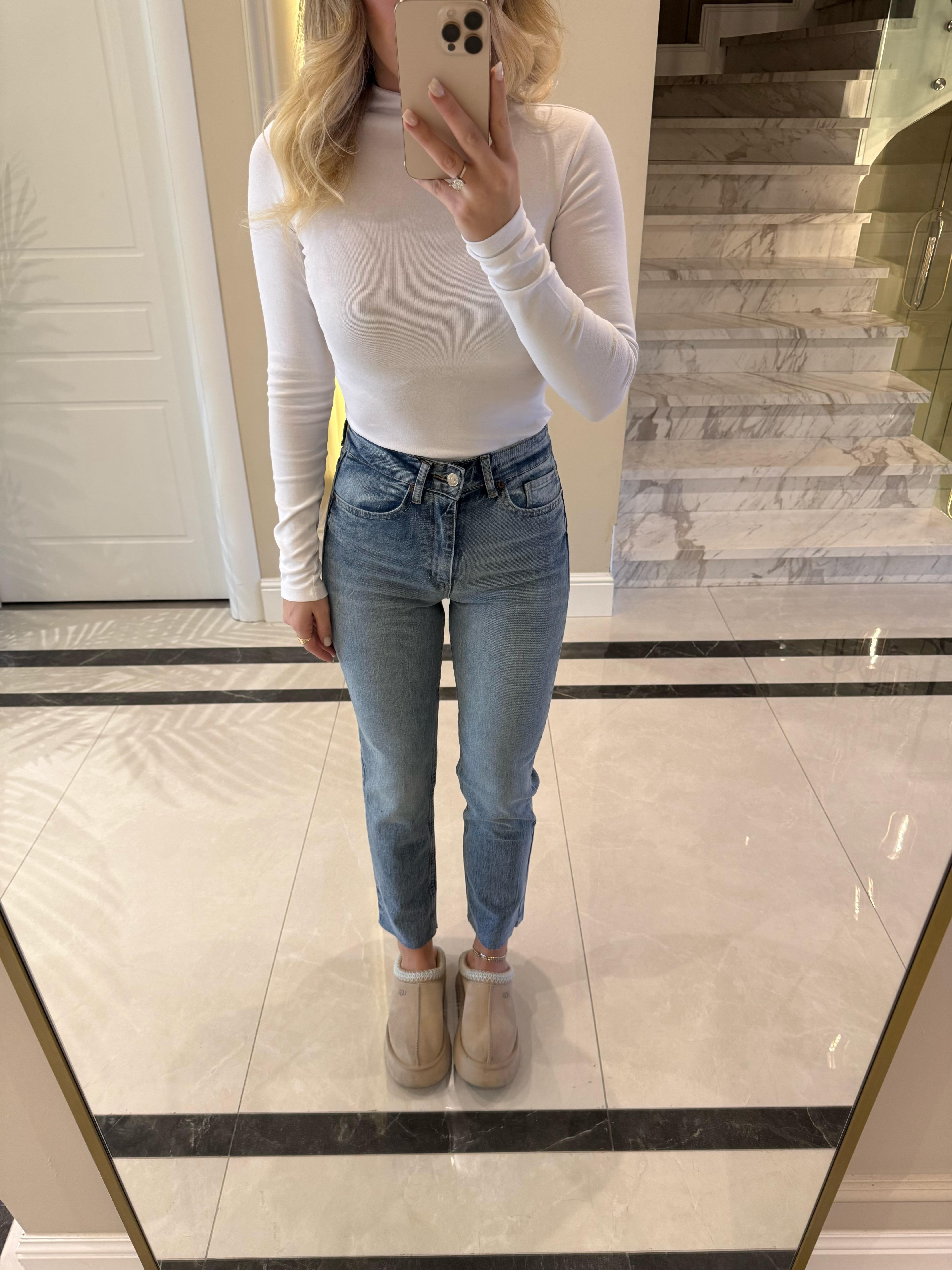 Açık Mavi Kesik Paçalı Boy Fit Jean -2100