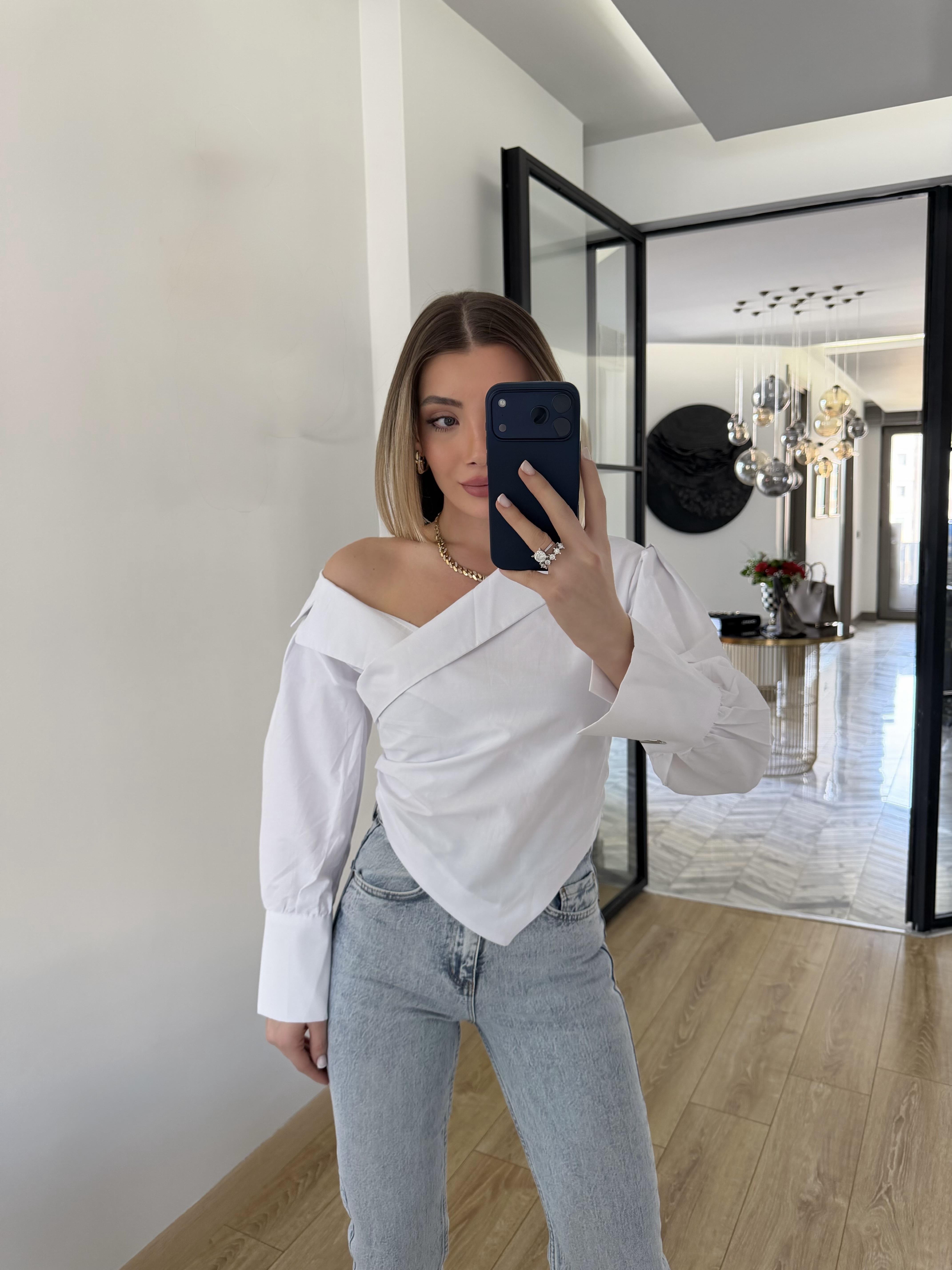 Beyaz Asimetrik Yakalı Gömlek-0317