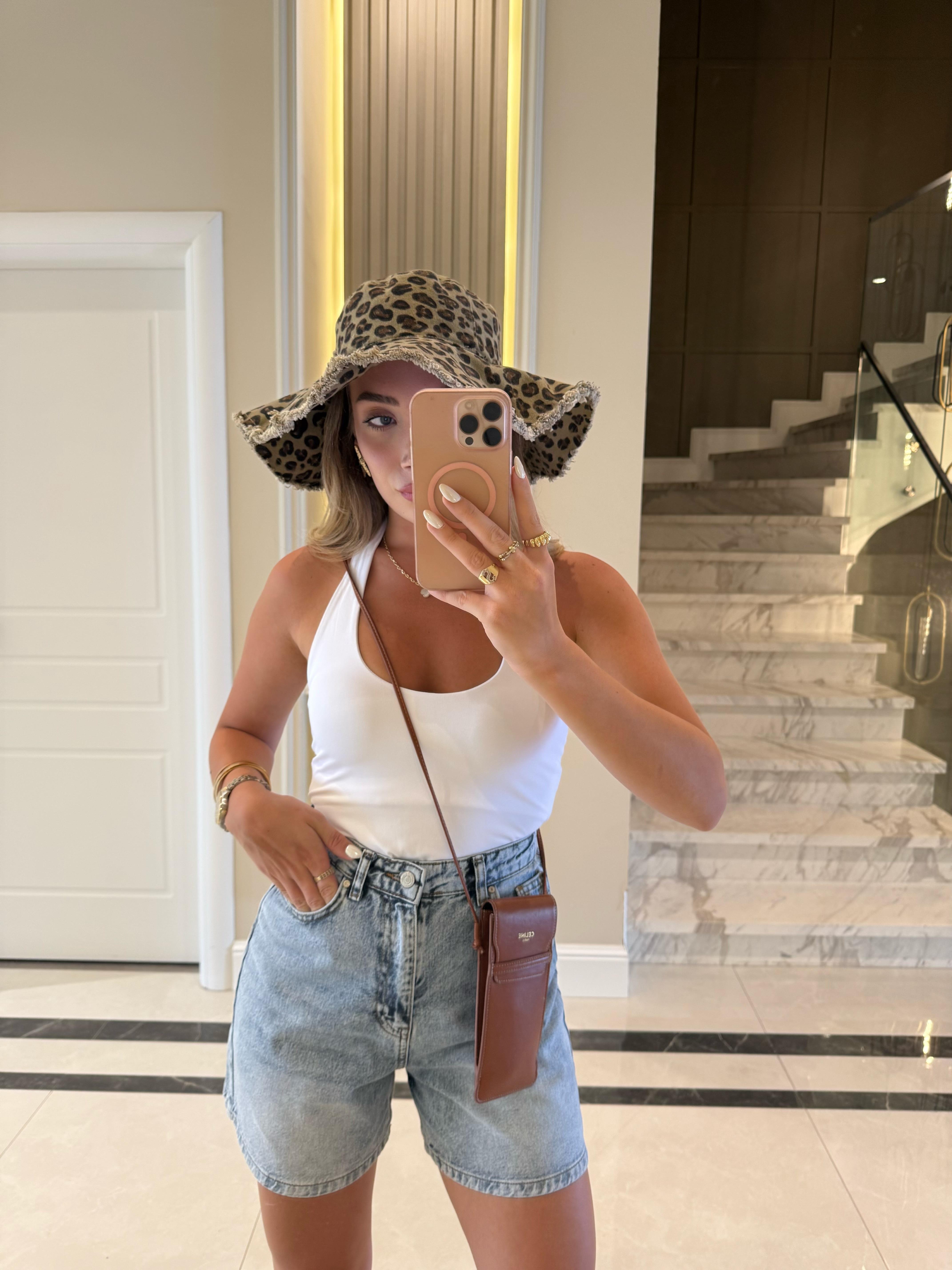 Beyaz Halter Yaka Top -31753