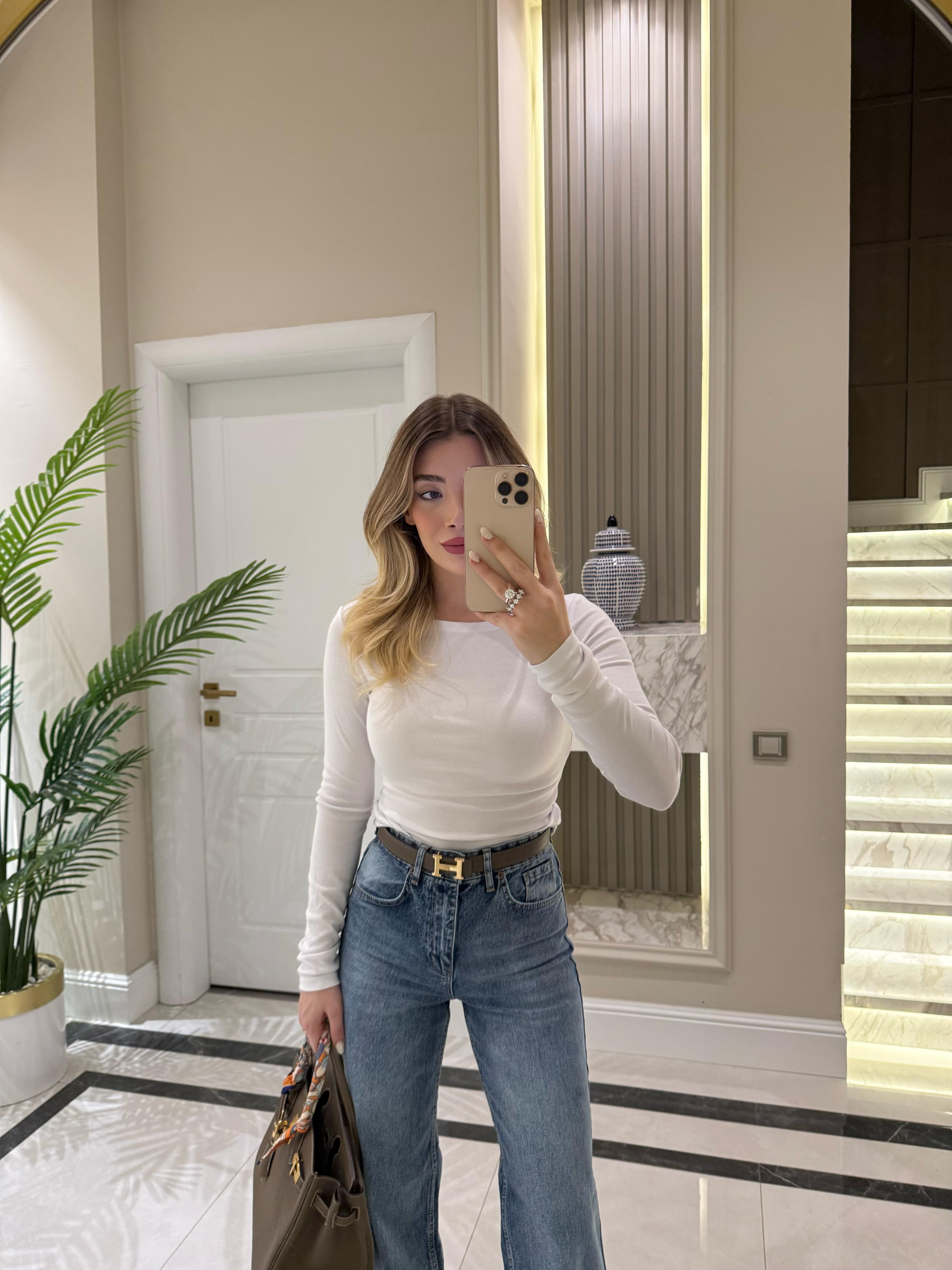 Beyaz Kayık Yaka Uzun Kollu Top 31332