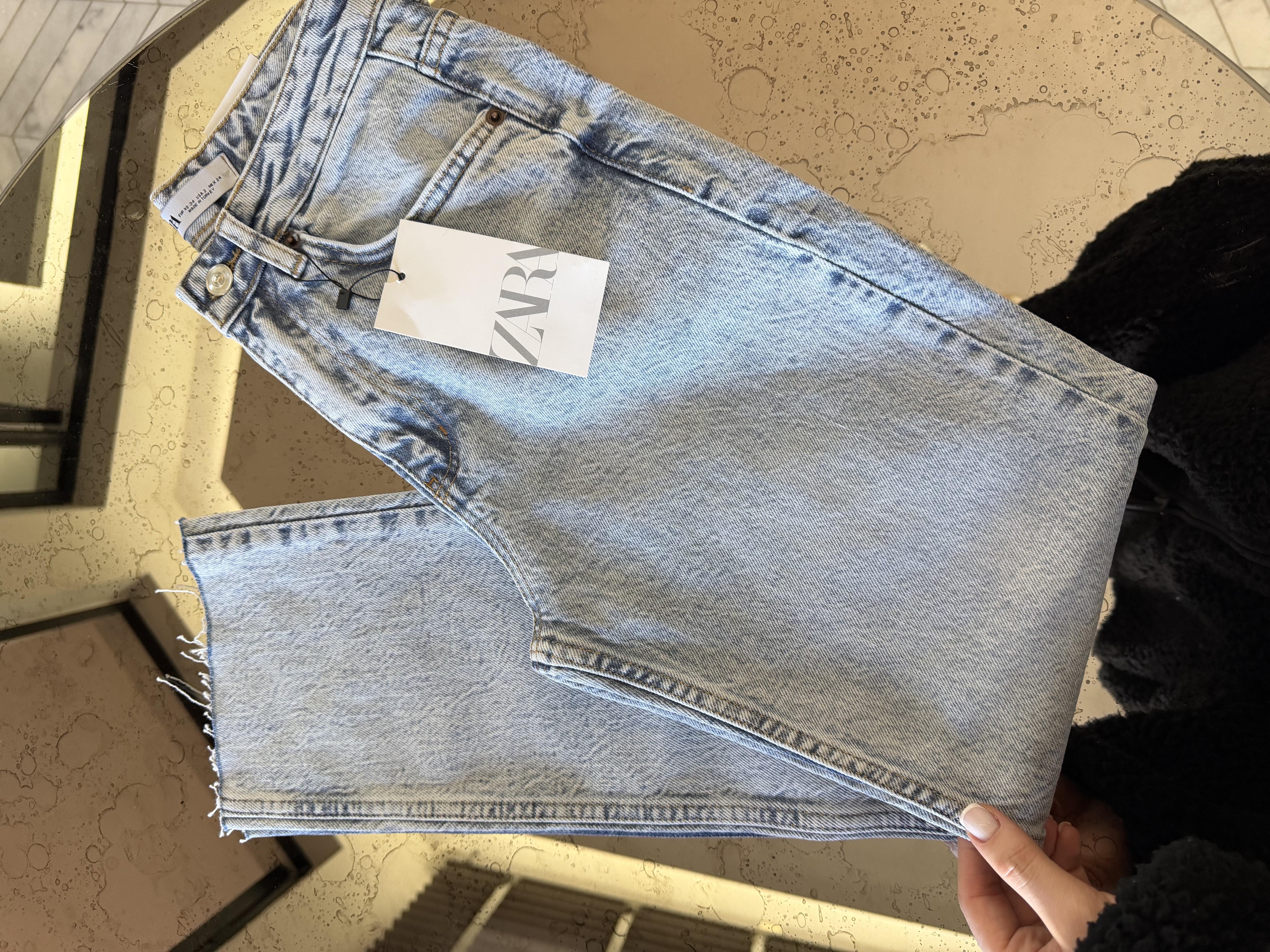 Buz Mavi Kesik Paçalı Boy Fit Jean -1960