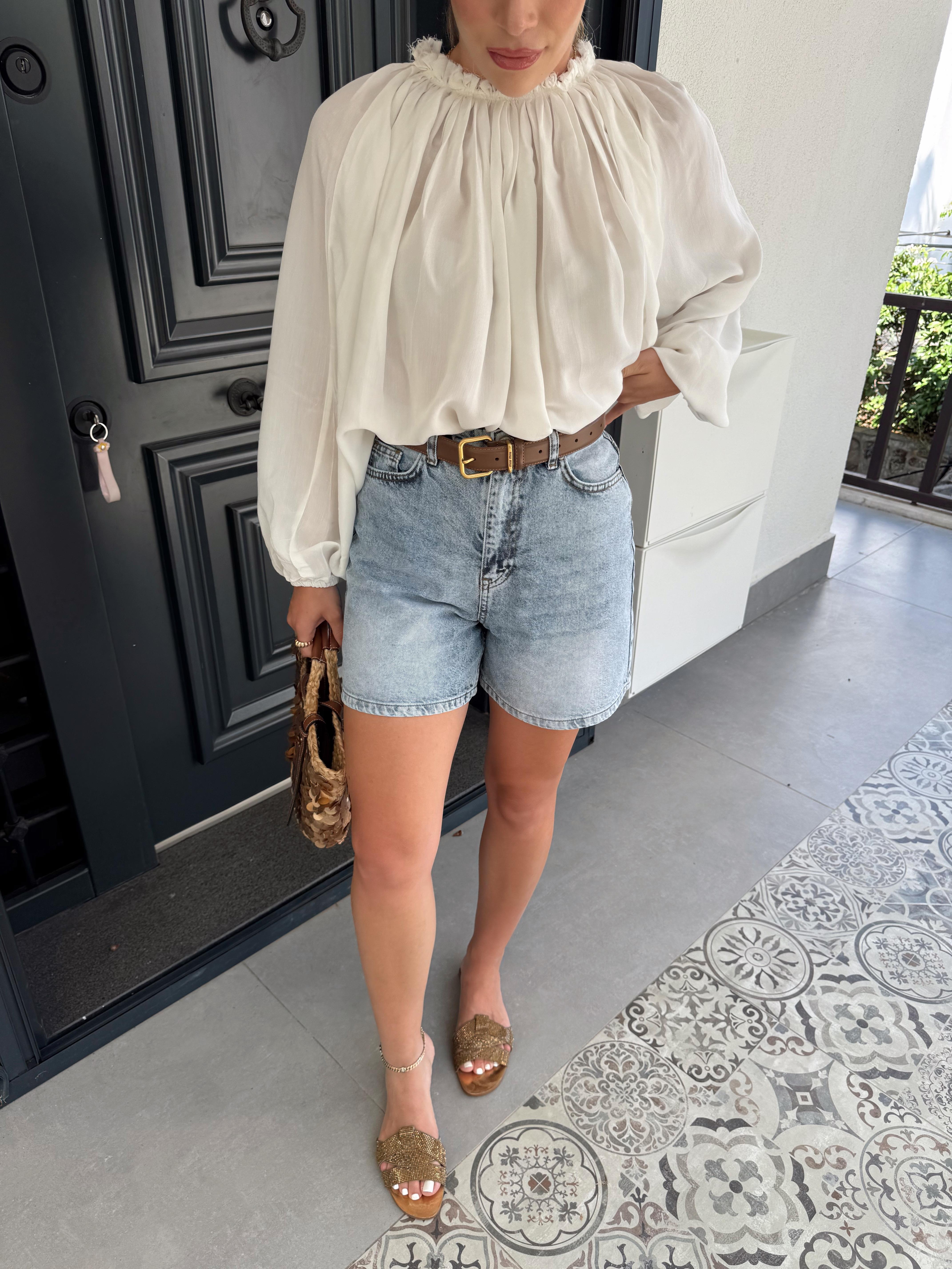 Buz Mavi Yıkamalı Denim Şort