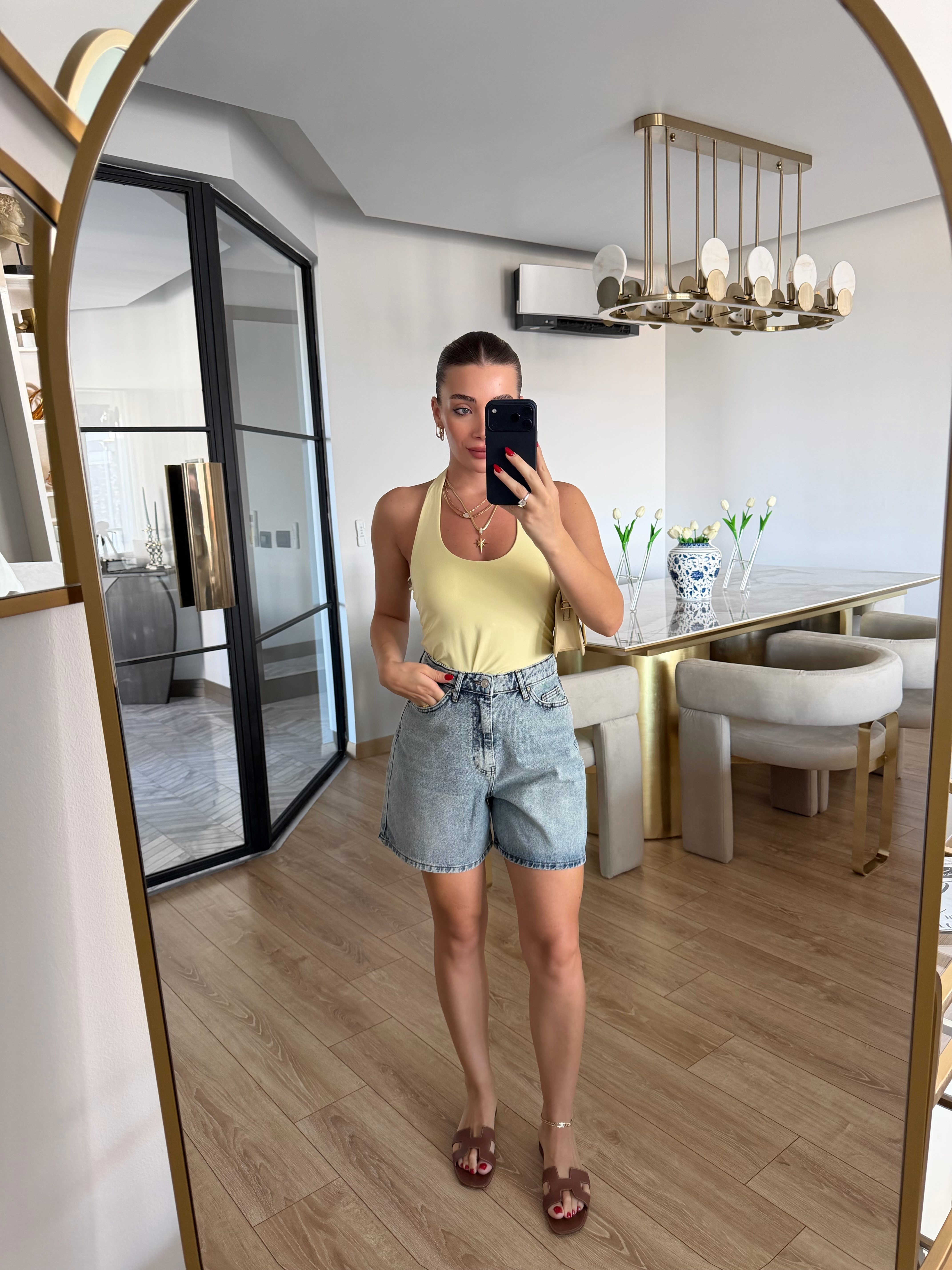 Buz Mavi Yıkamalı Denim Şort