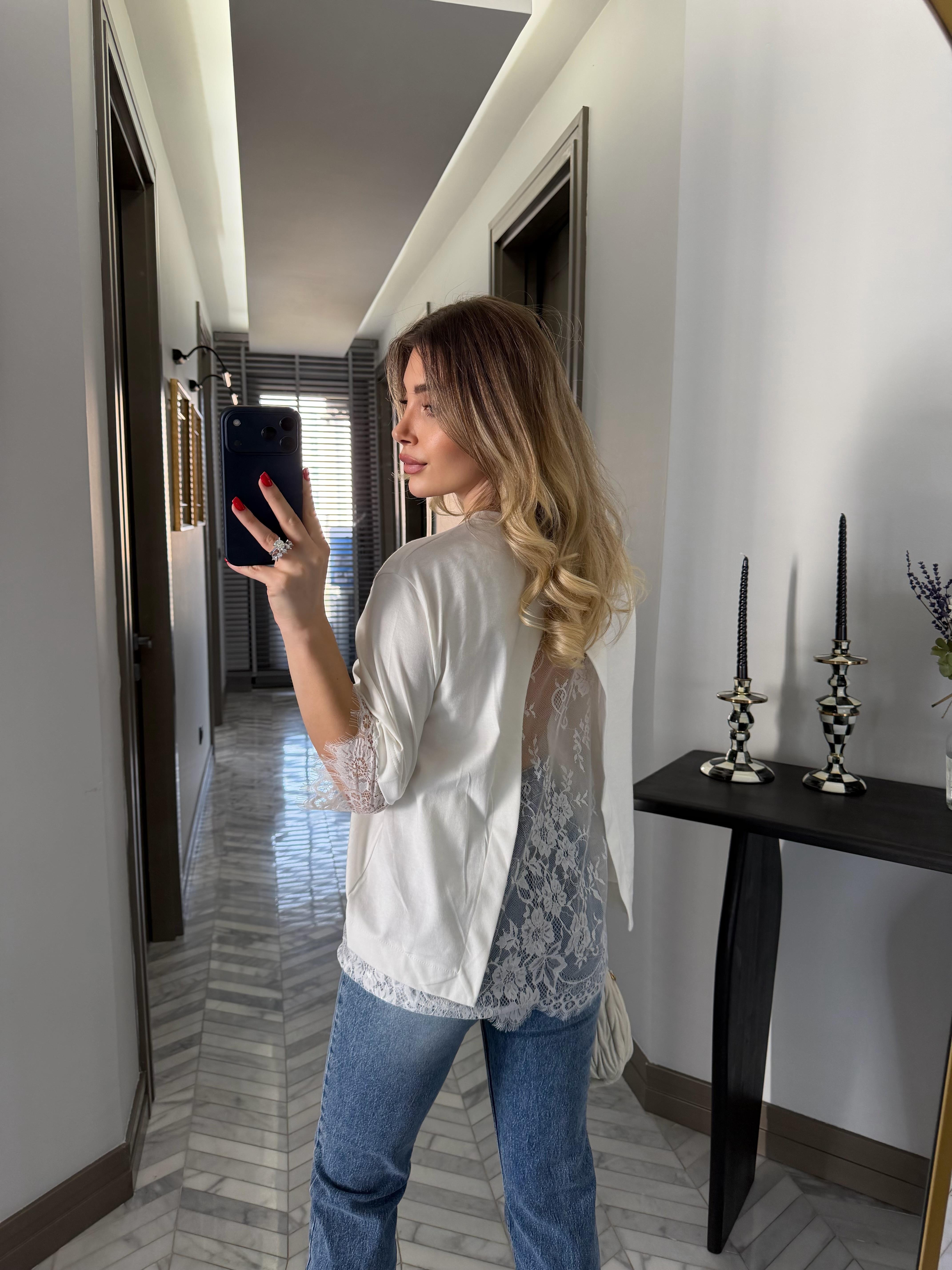 Ekru Dantel Detaylı Tasarım Bluz-4120