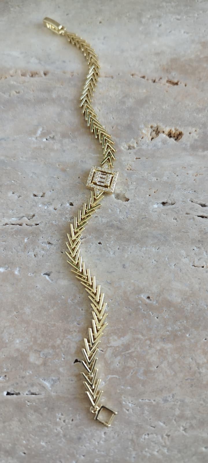 Gold Balık Kılçığı Baget  Taşlı Bileklik