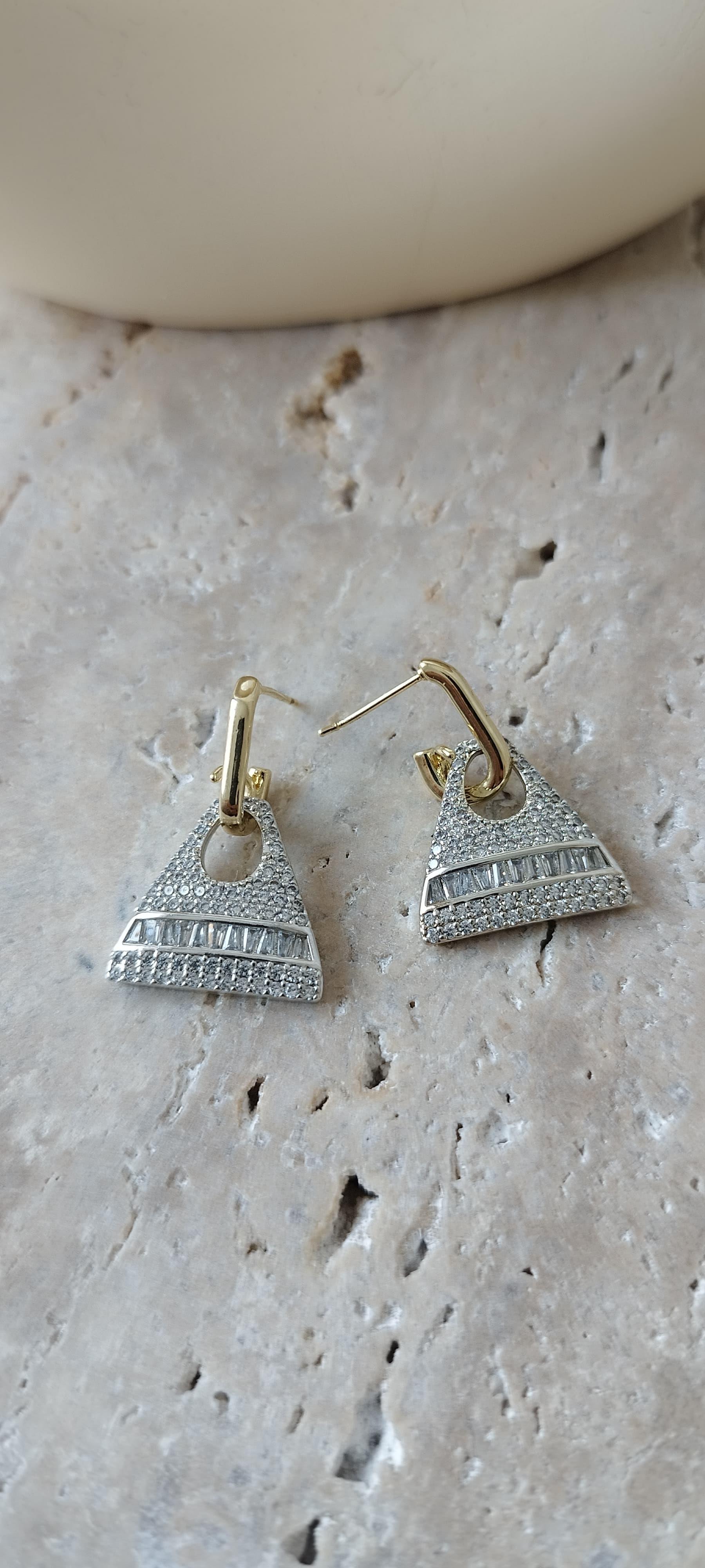 Gold Pirrio Taşlı Küpe 