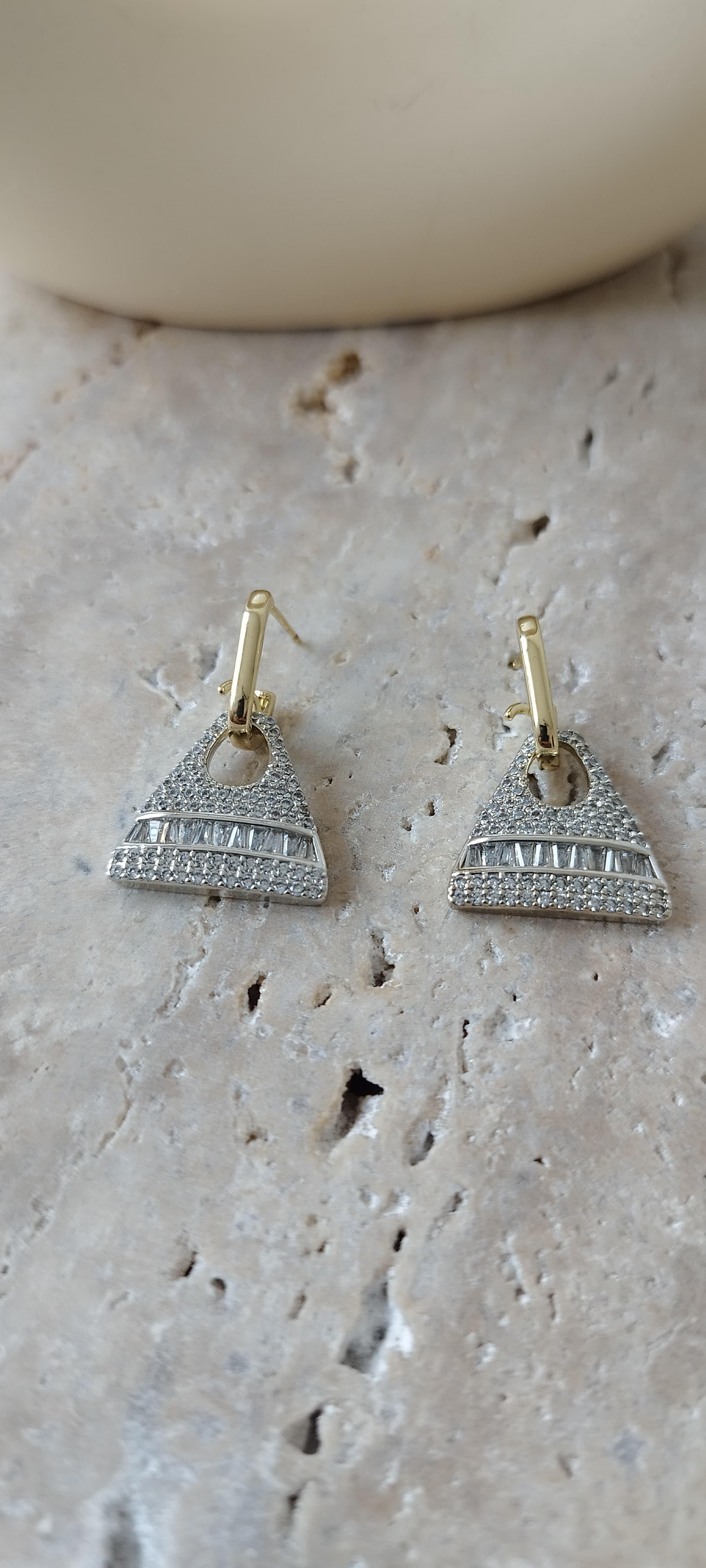 Gold Pirrio Taşlı Küpe 