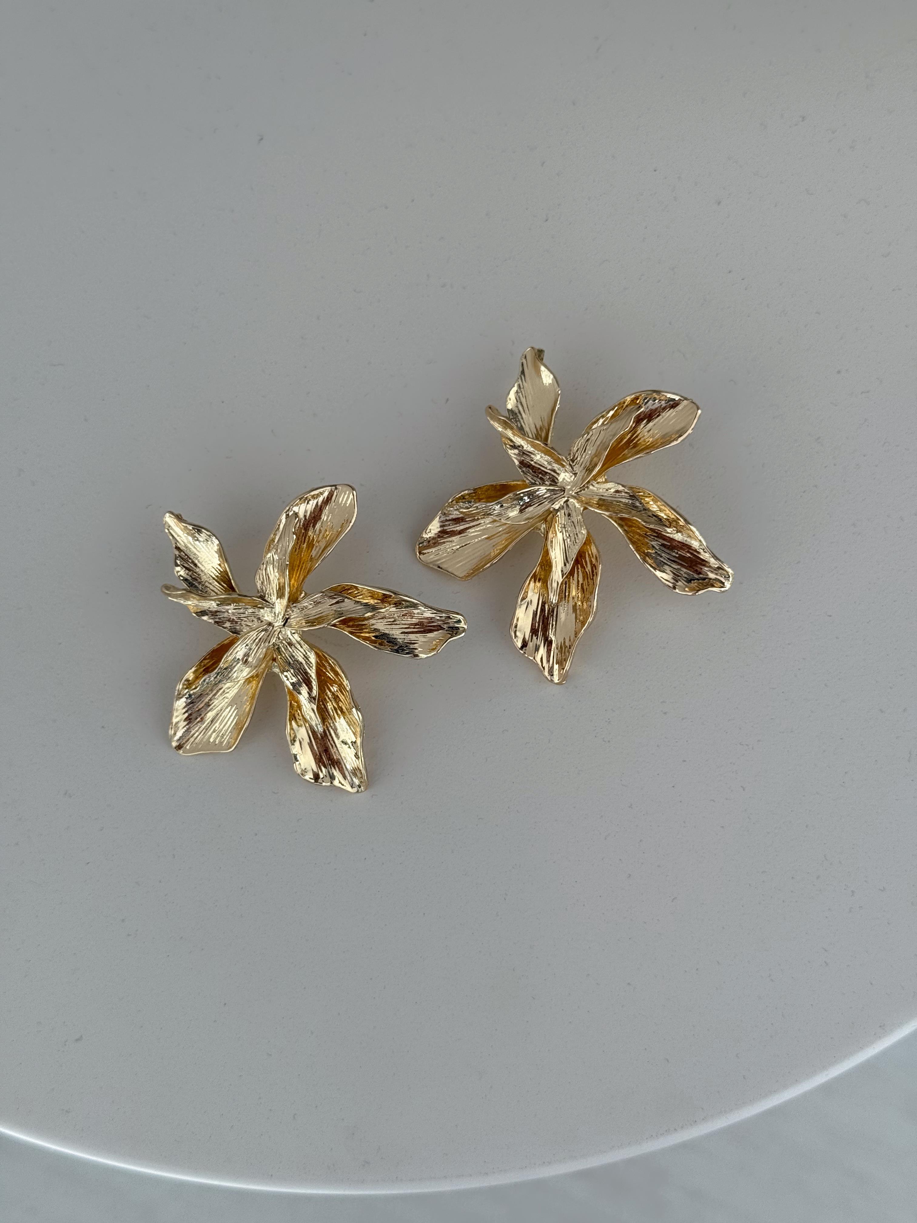 Gold Premium Çiçek Küpe