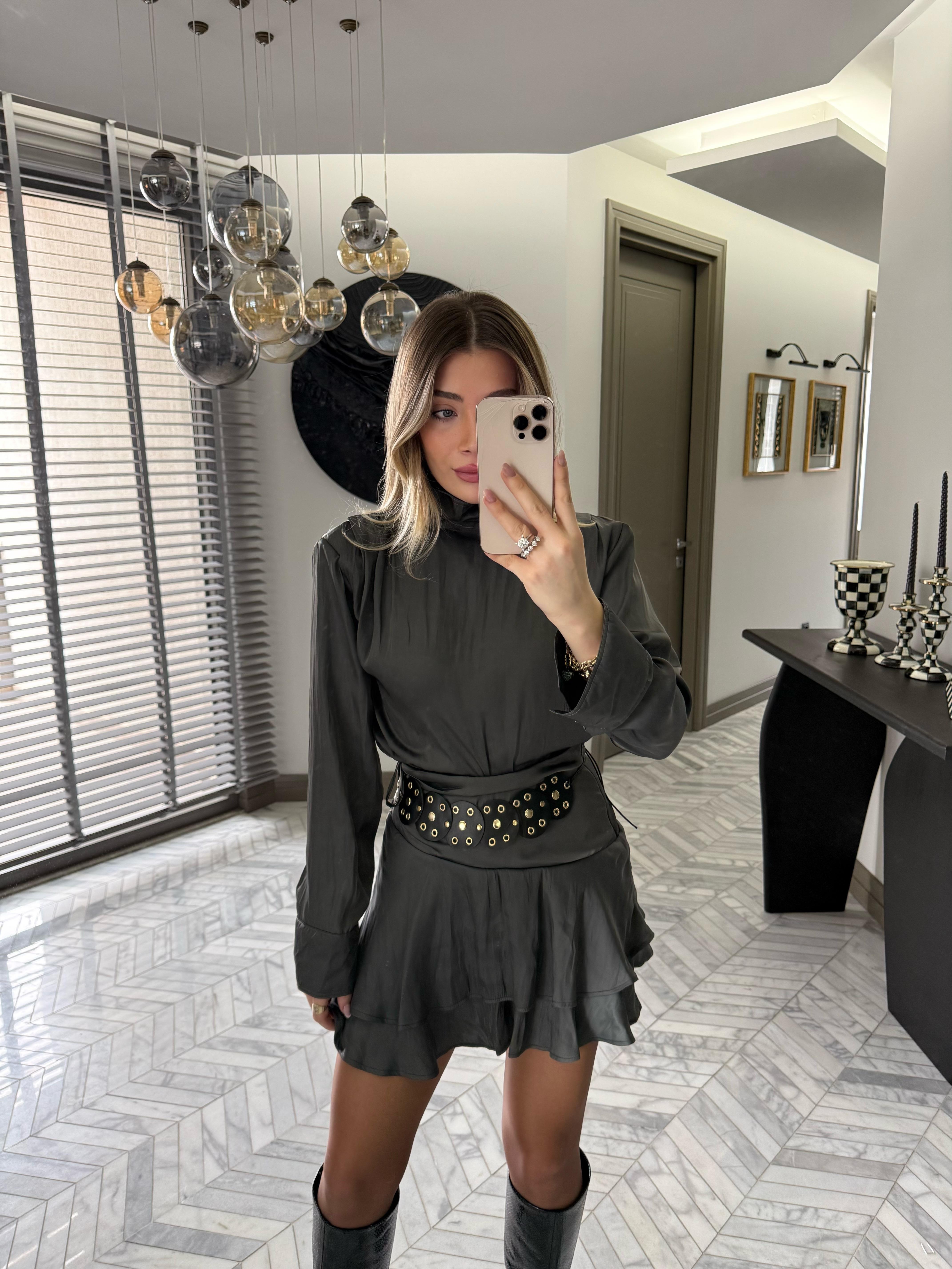Gri Kemerli Vatkalı Saten İkili Takım