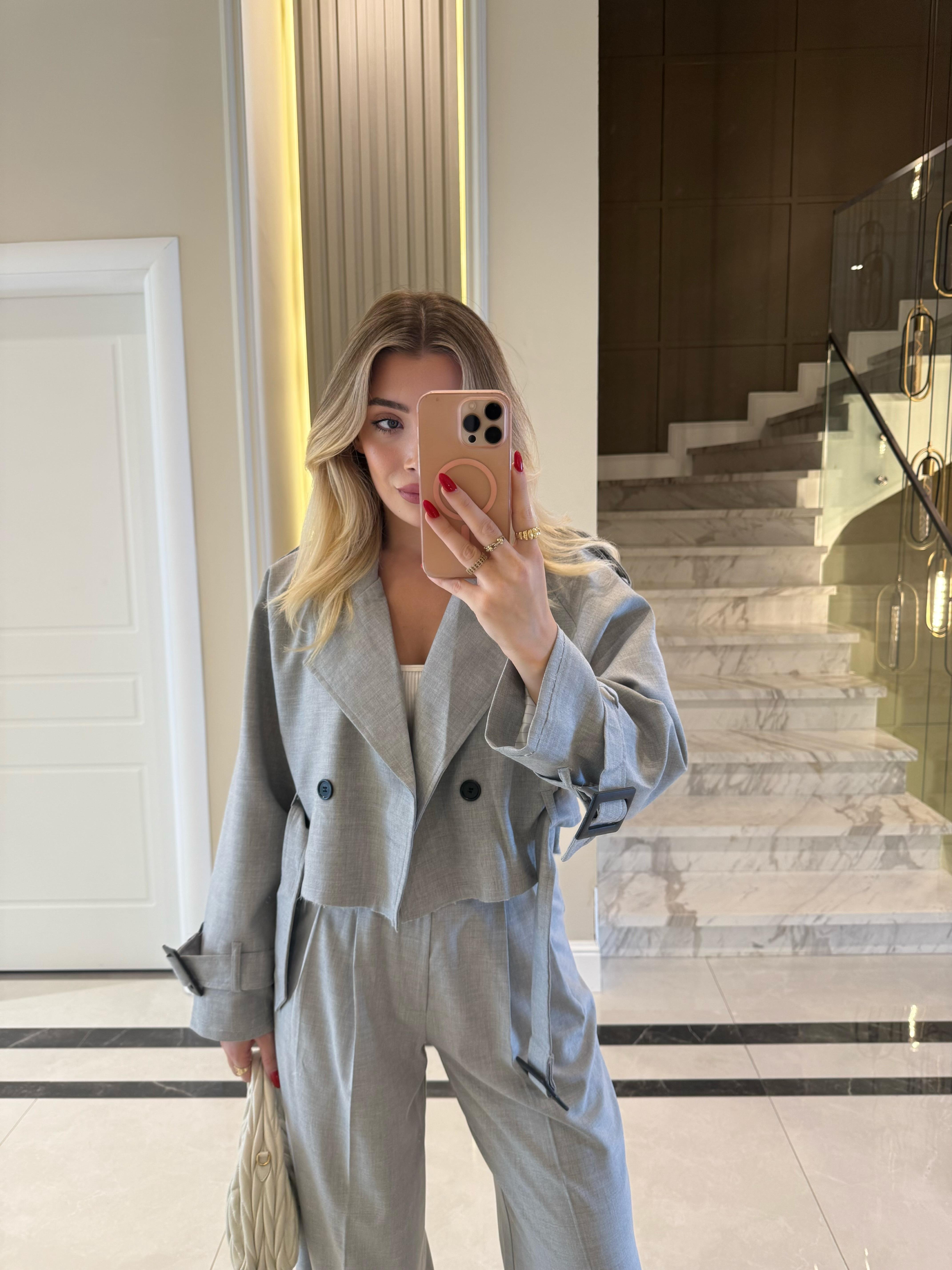 Gri Reglan Kısa Ceket