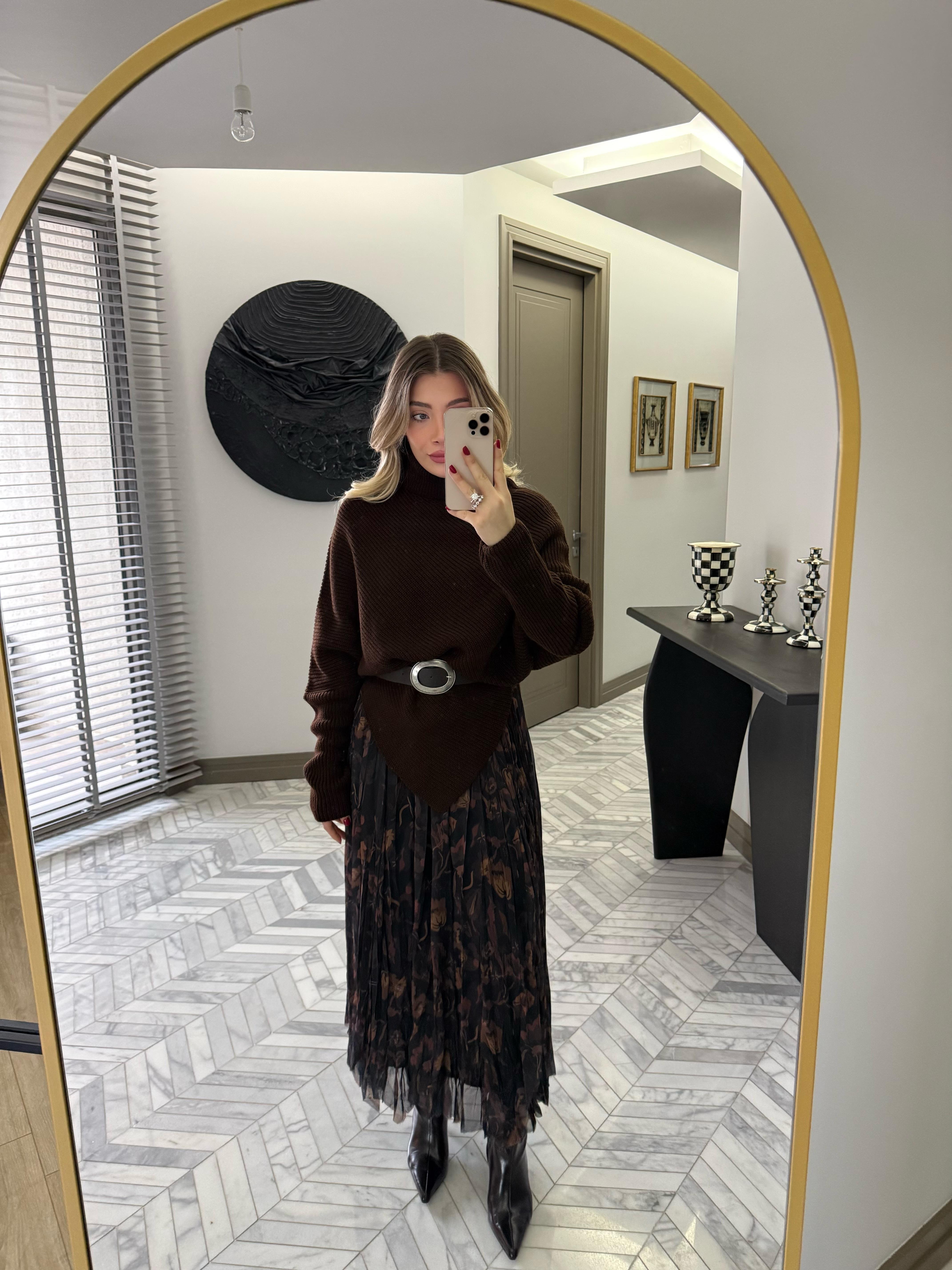 Kahve Kemerli Boğazlı Triko Kazak-0785