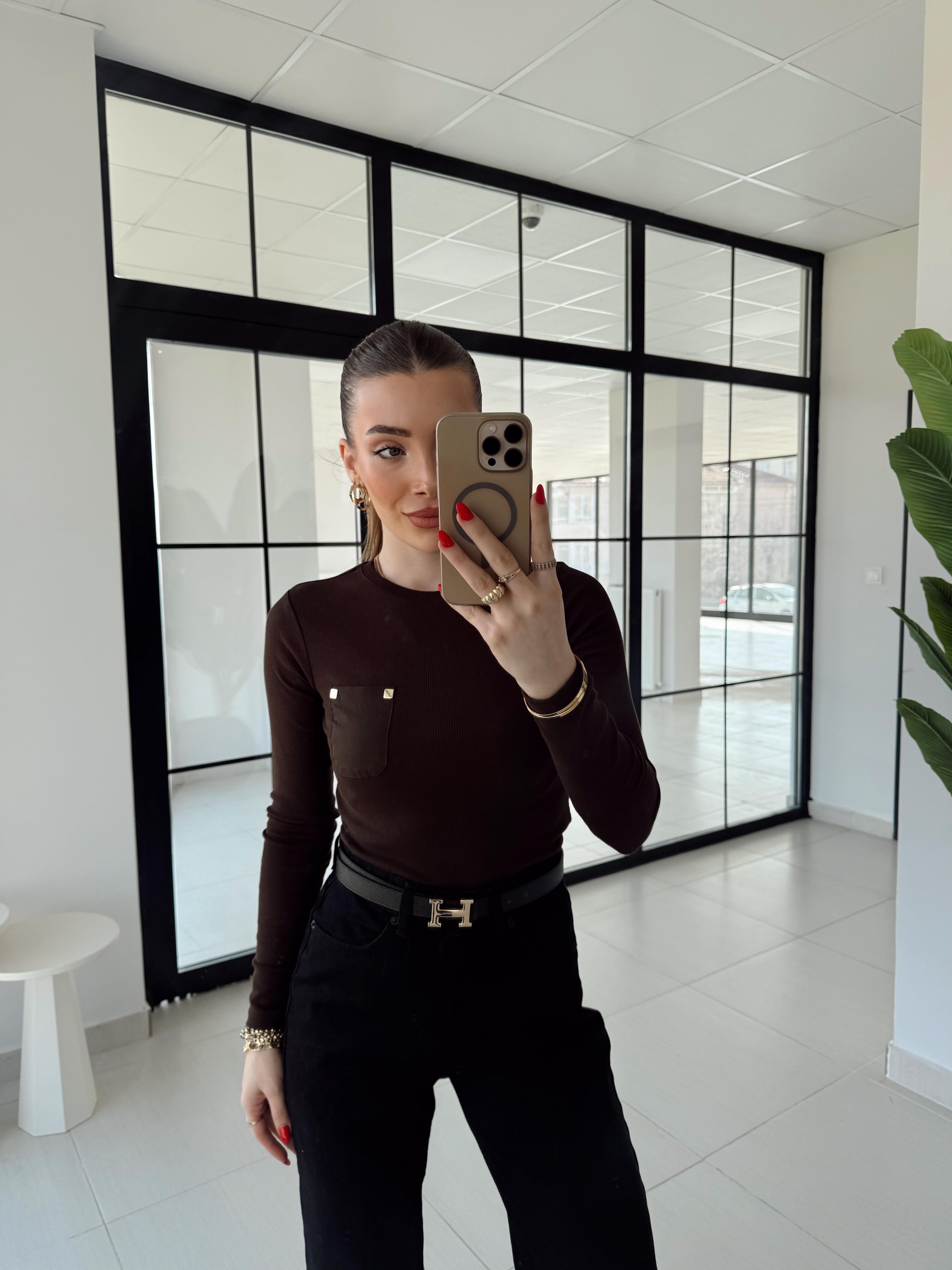 Kahve KRL Bisiklet Yaka Metal Cep Detaylı Triko