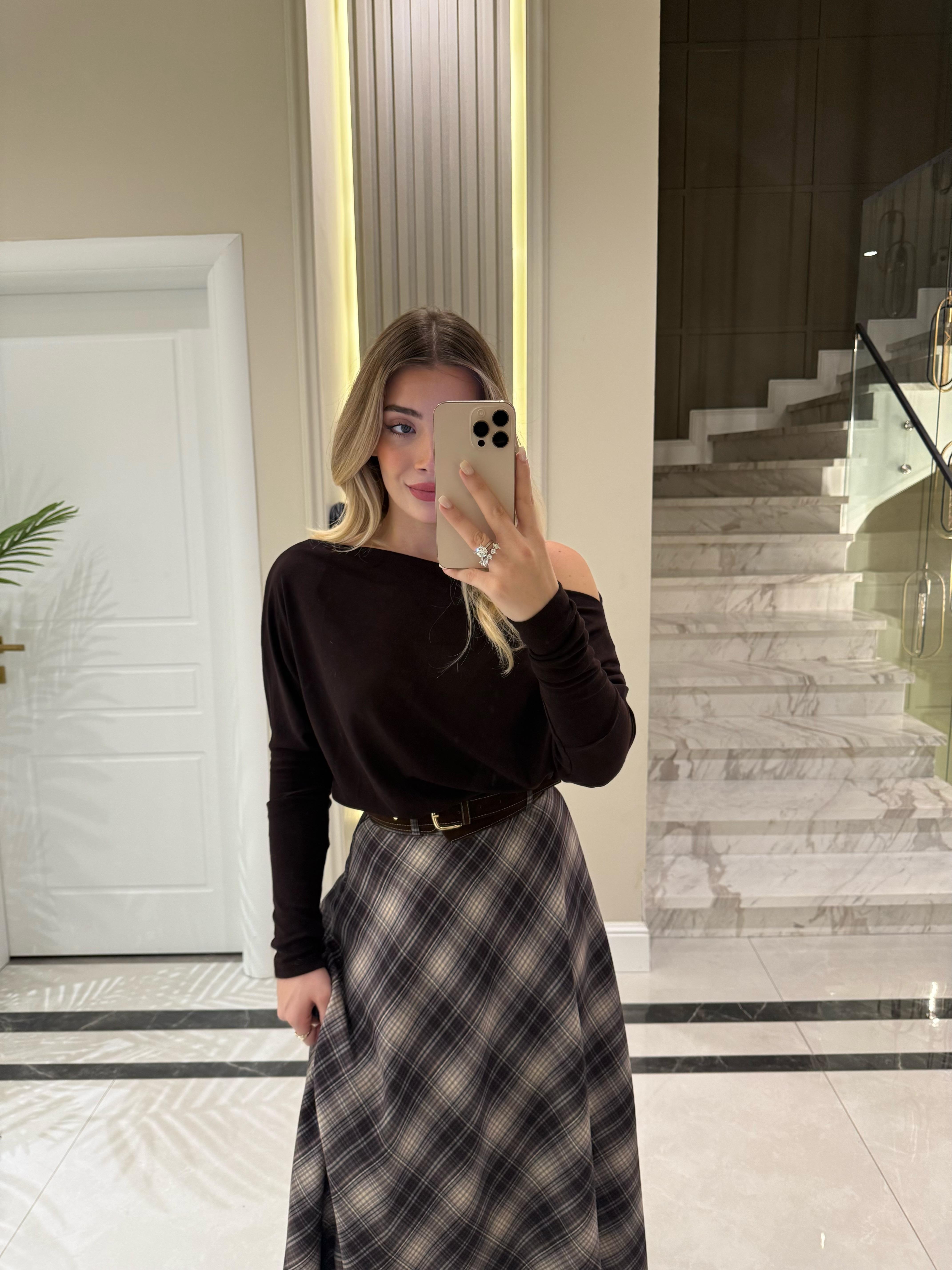 Kahve Omzu Düşük Bluz-1069