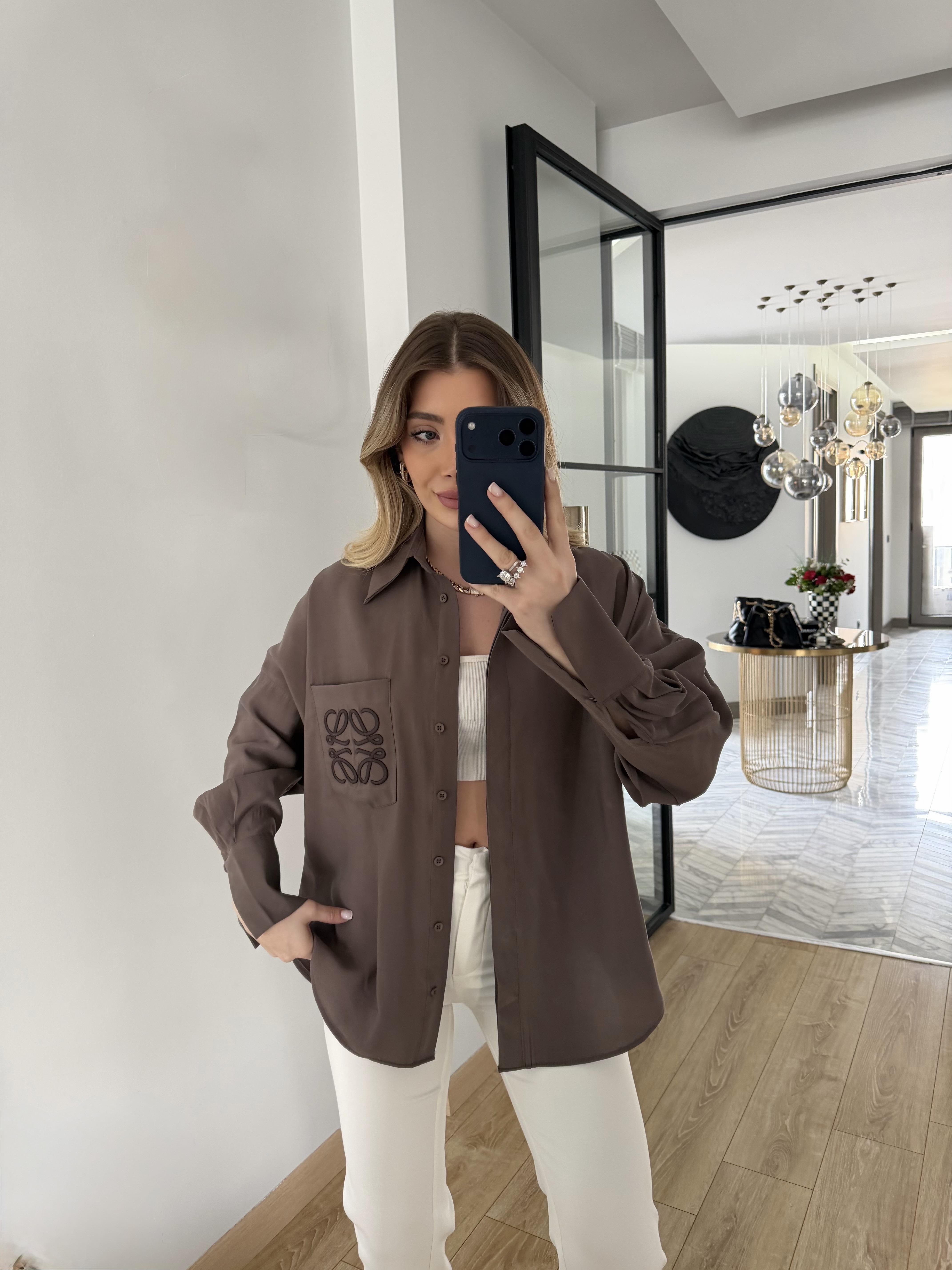 Kahve Orjinal Marka Cebi Nakışlı Gömlek