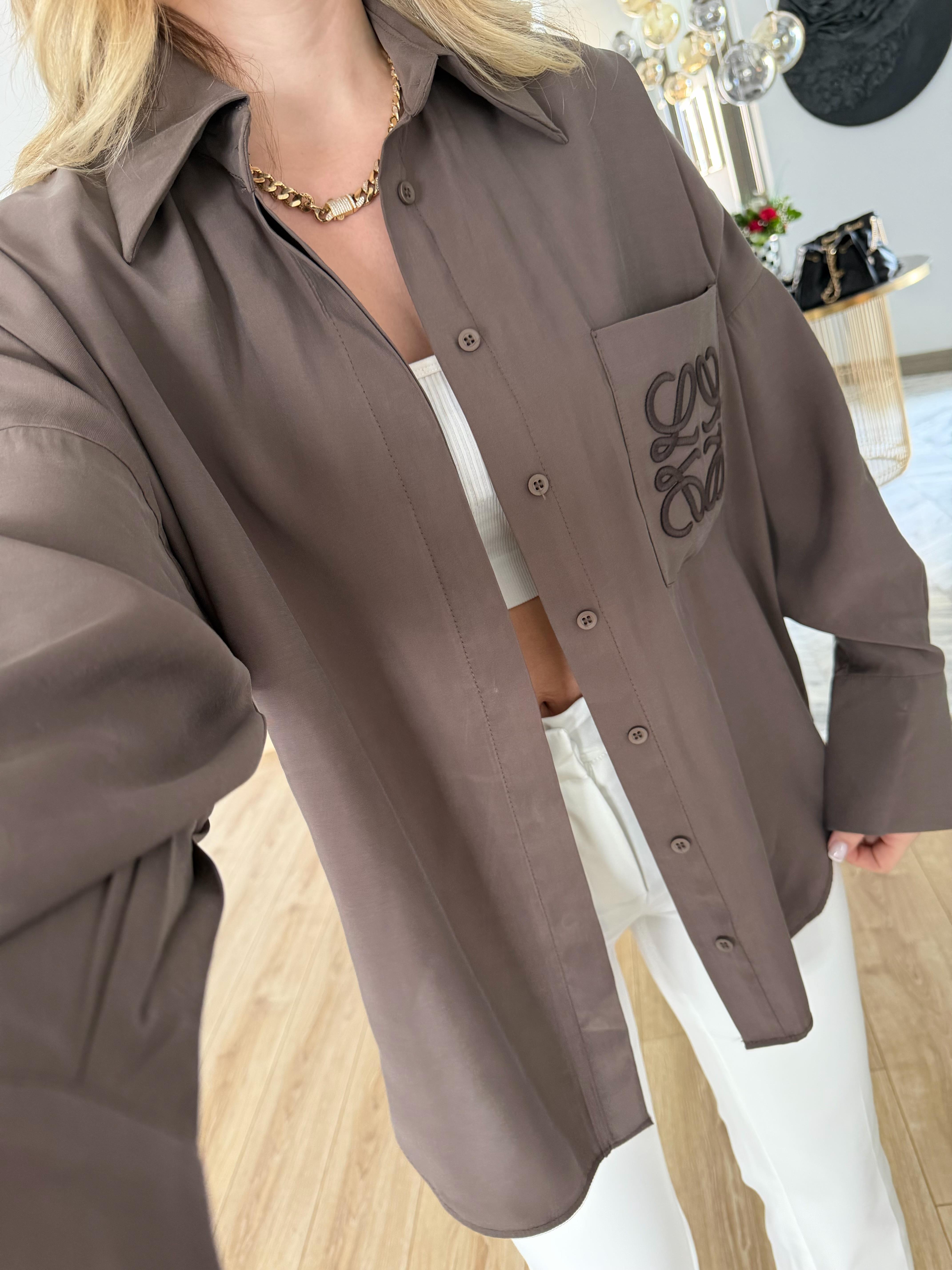 Kahve Orjinal Marka Cebi Nakışlı Gömlek