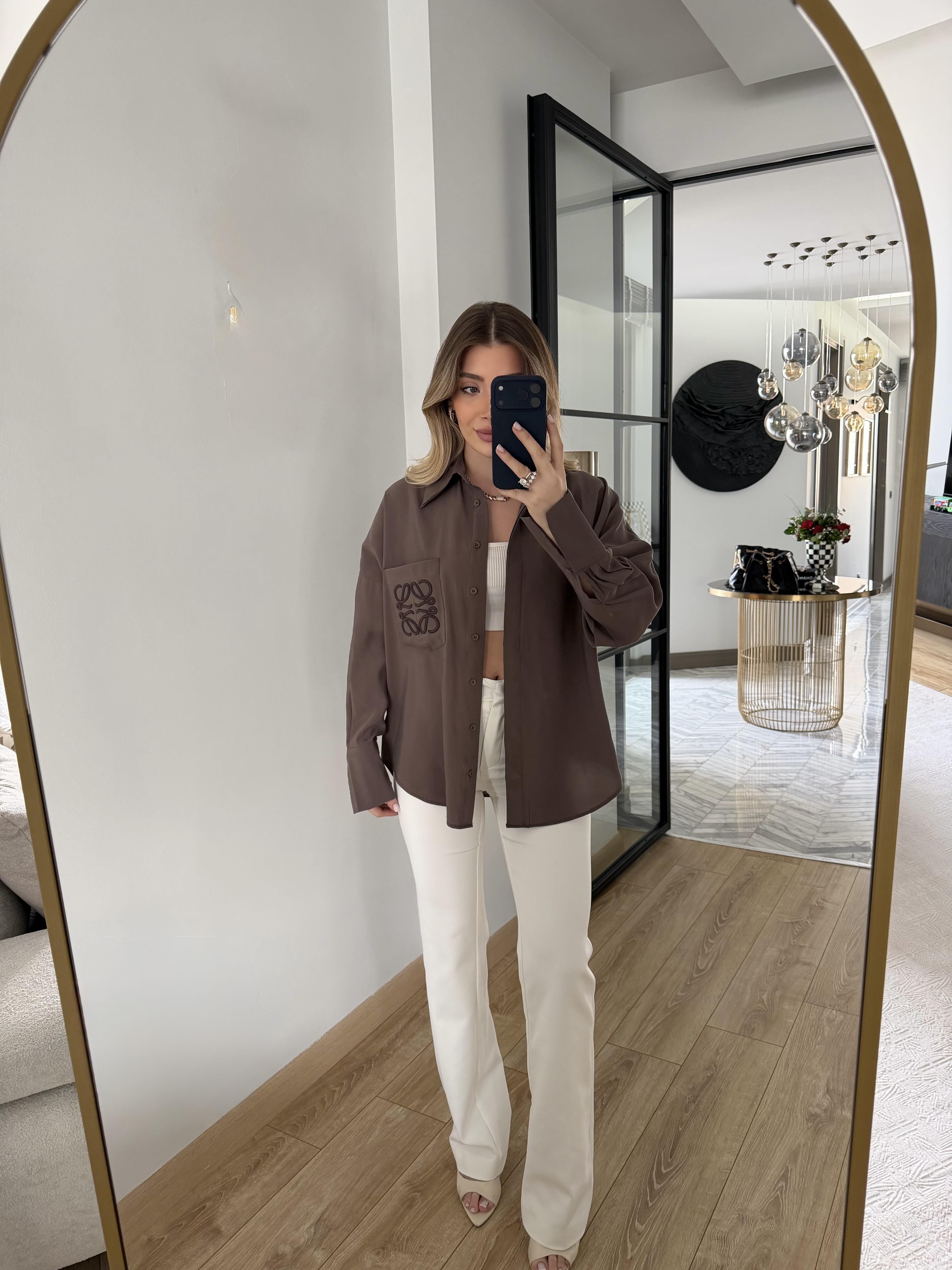 Kahve Orjinal Marka Cebi Nakışlı Gömlek