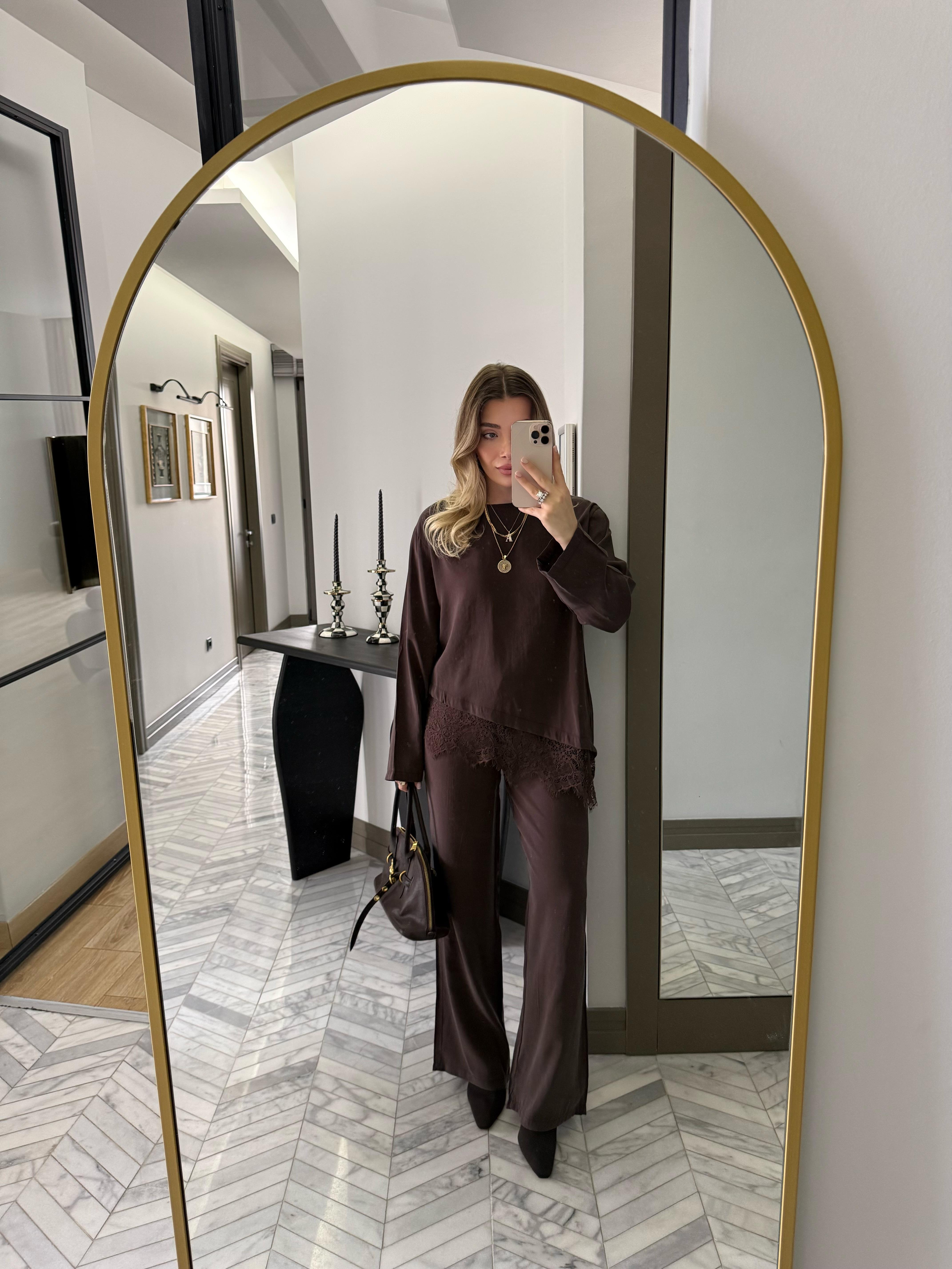 Kahverengi Dantel Detaylı Asimetrik Takım-7308