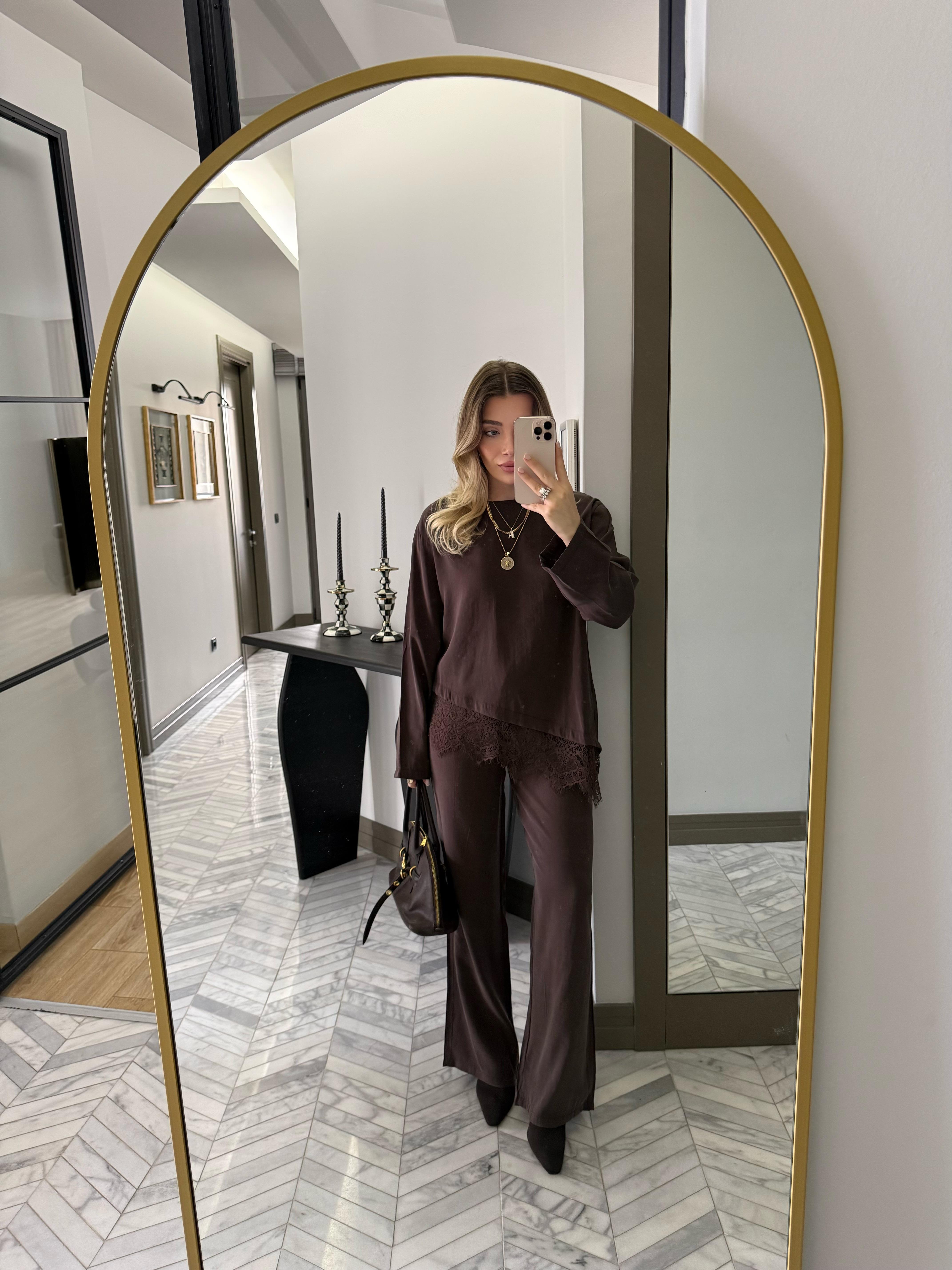 Kahverengi Dantel Detaylı Asimetrik Takım-7308