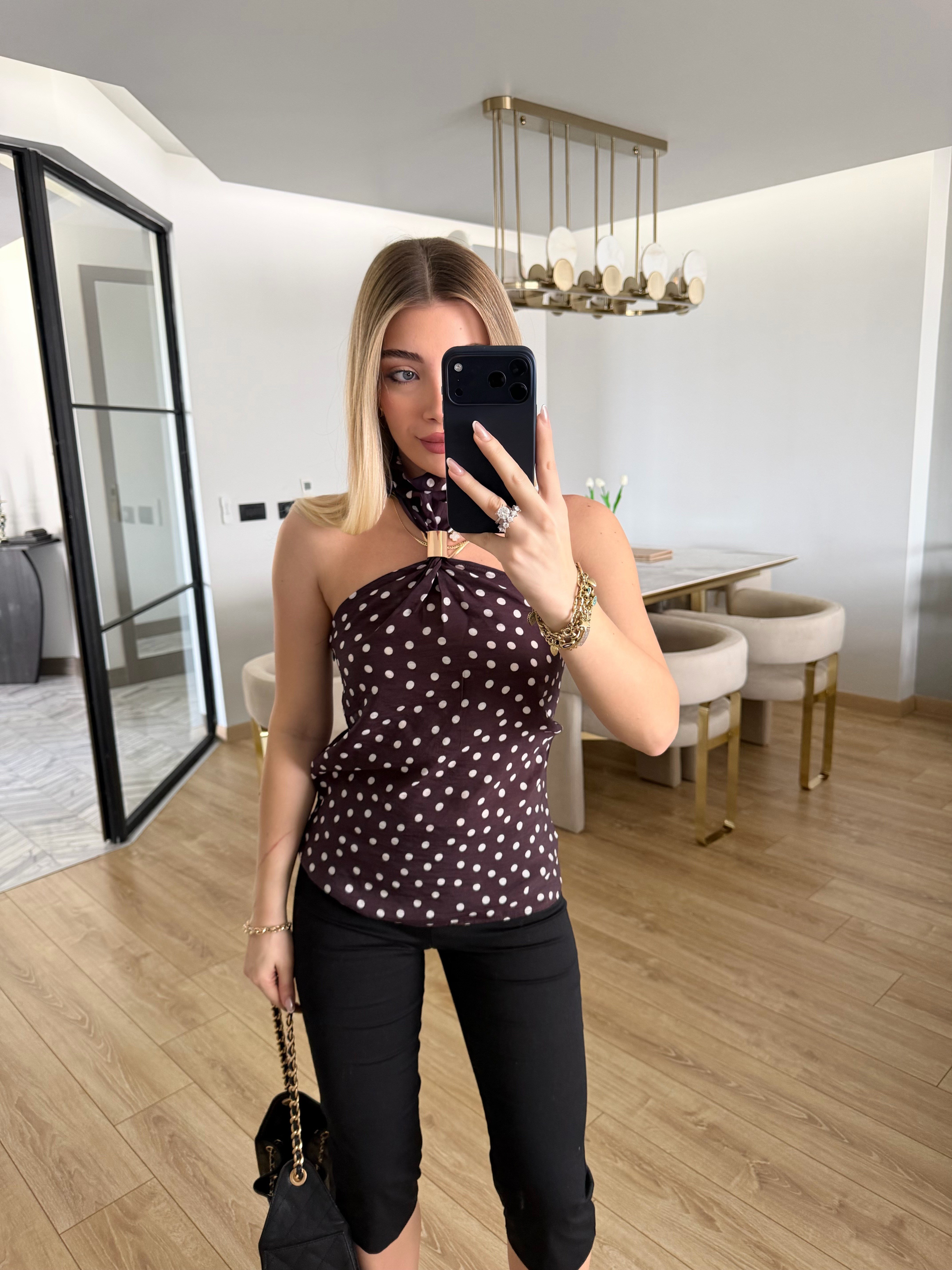 Kahverengi Puantiyeli Boyun Detaylı Bluz