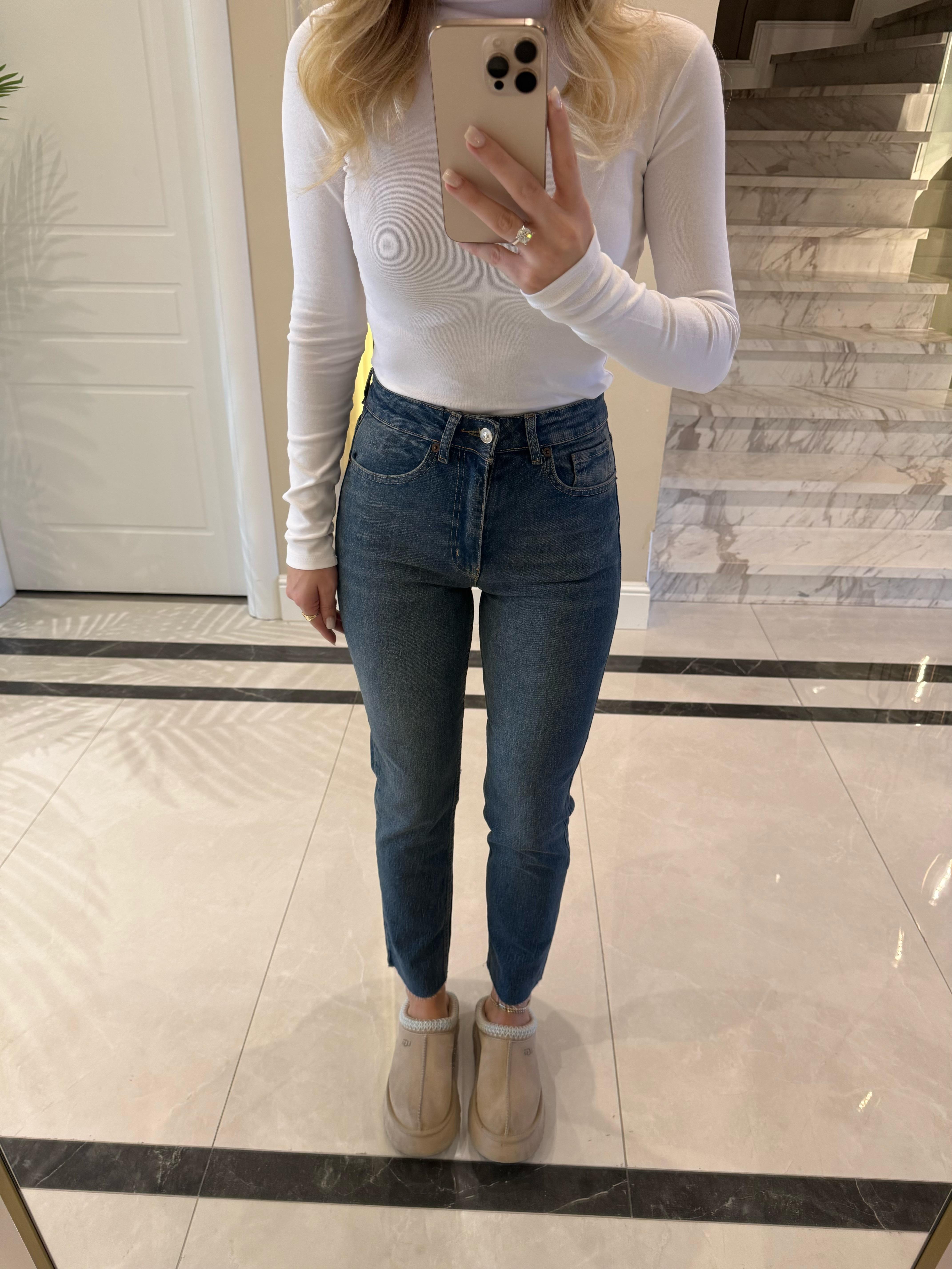 Koyu İndigo Kesik Paçalı Boy Fit Jean -2111