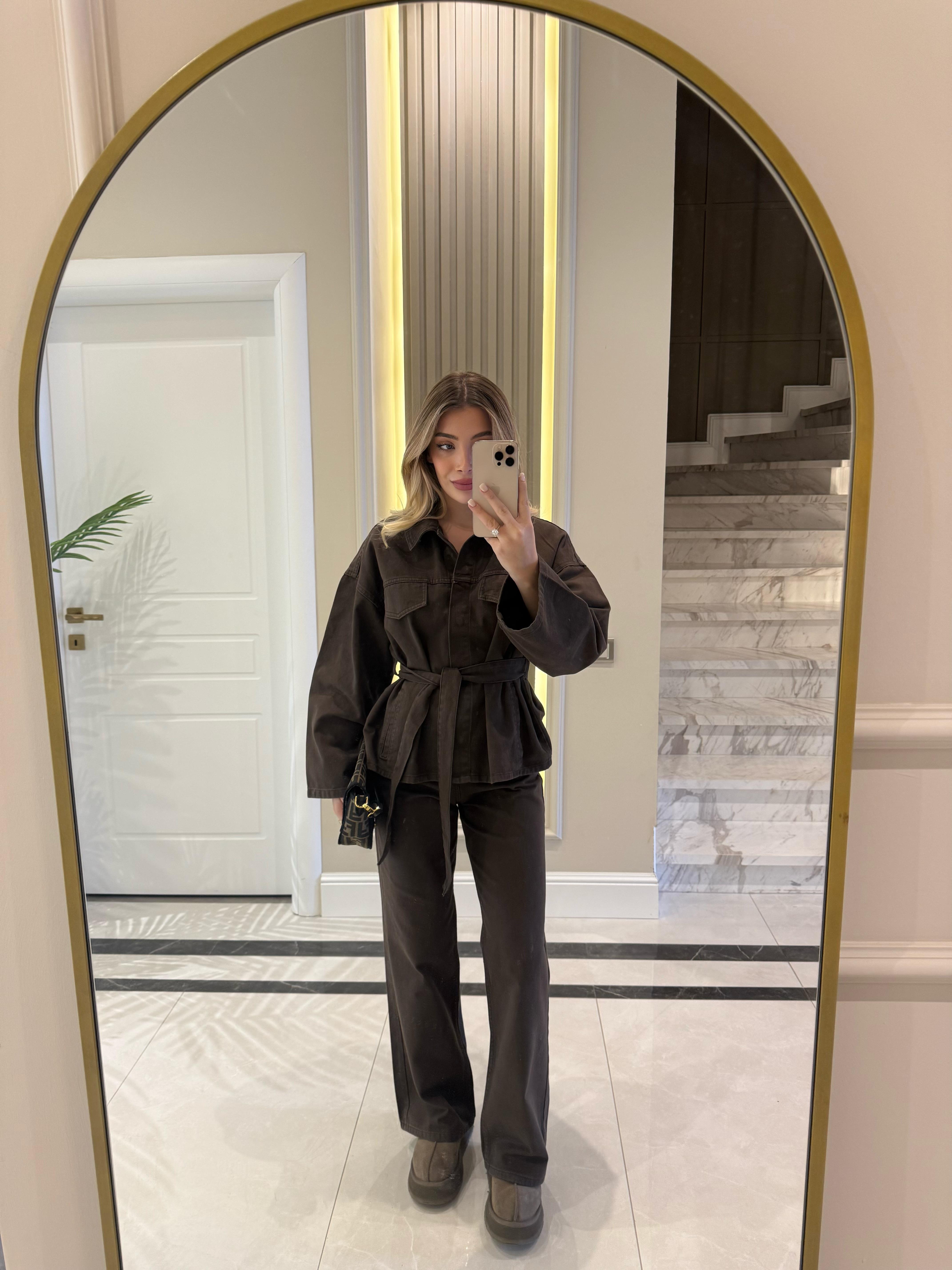 Koyu Kahve Cepli Kuşaklı Denim Takım