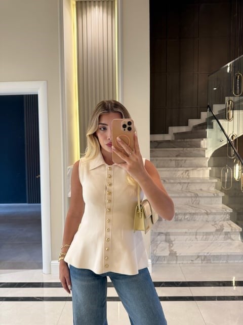 Krem Gold Düğmeli Yakalı Yelek