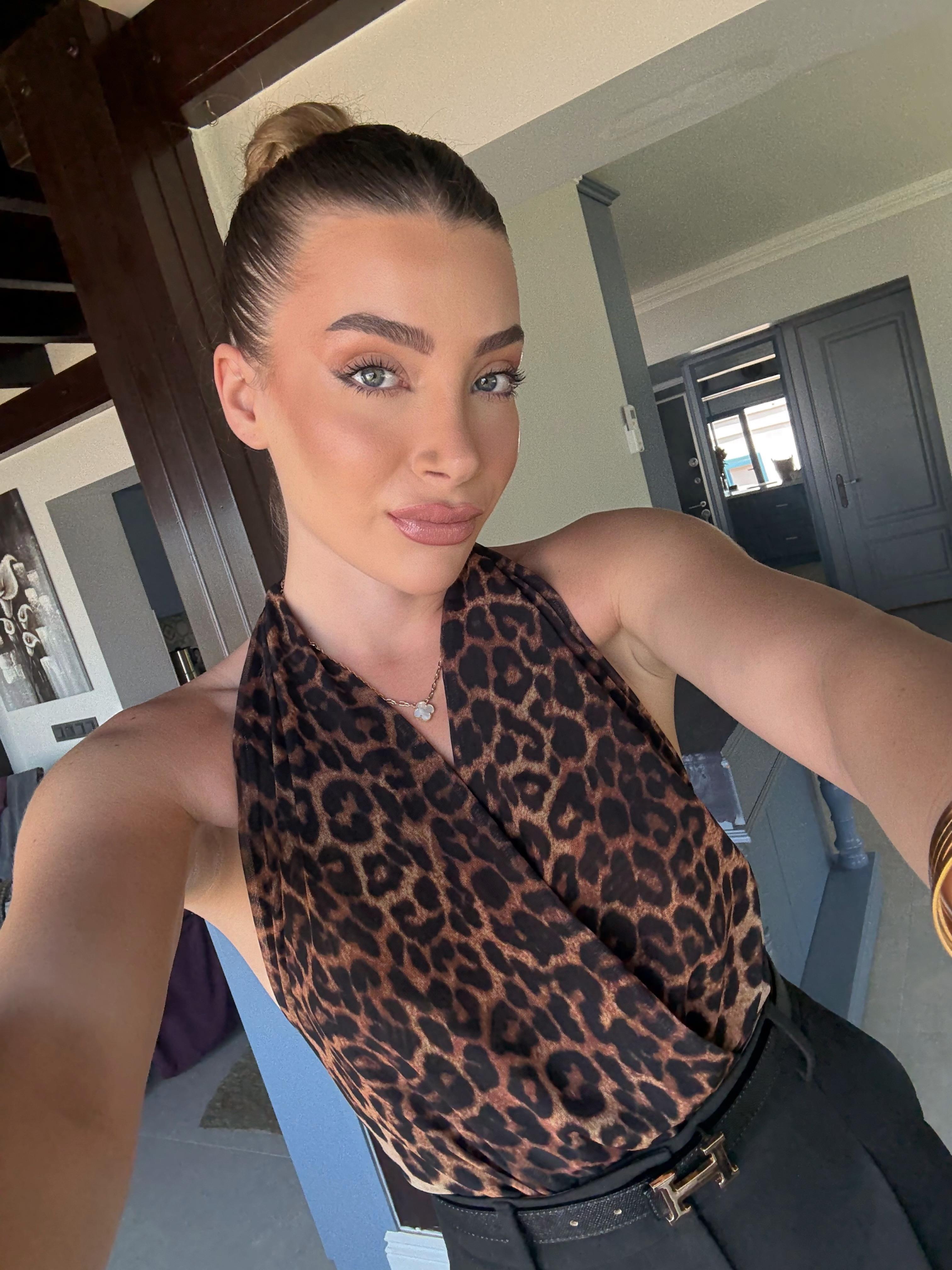 Leopar Desenli Sırtı Açık Tül Bodysuit