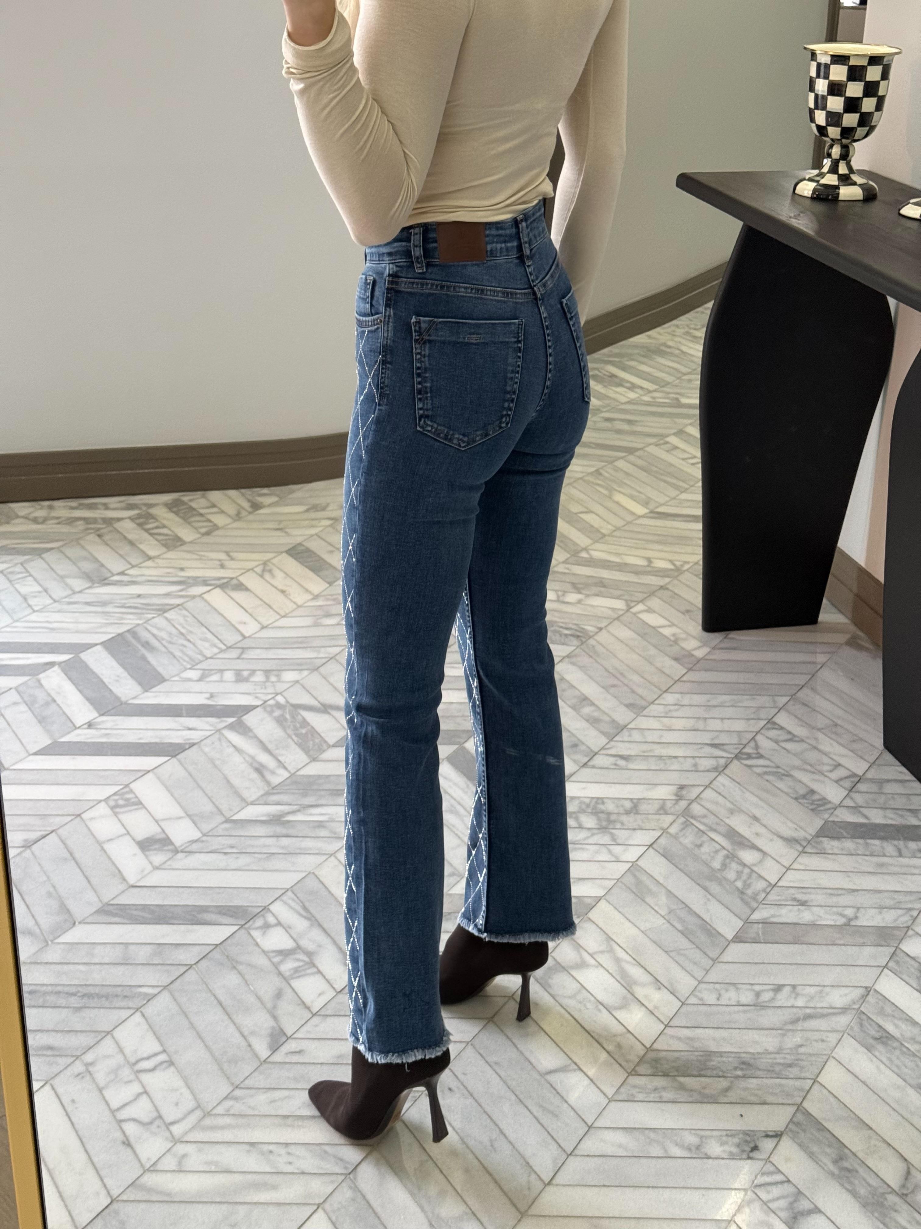 Mavi  Mini Flare Baklava Desen Taşlı Jean