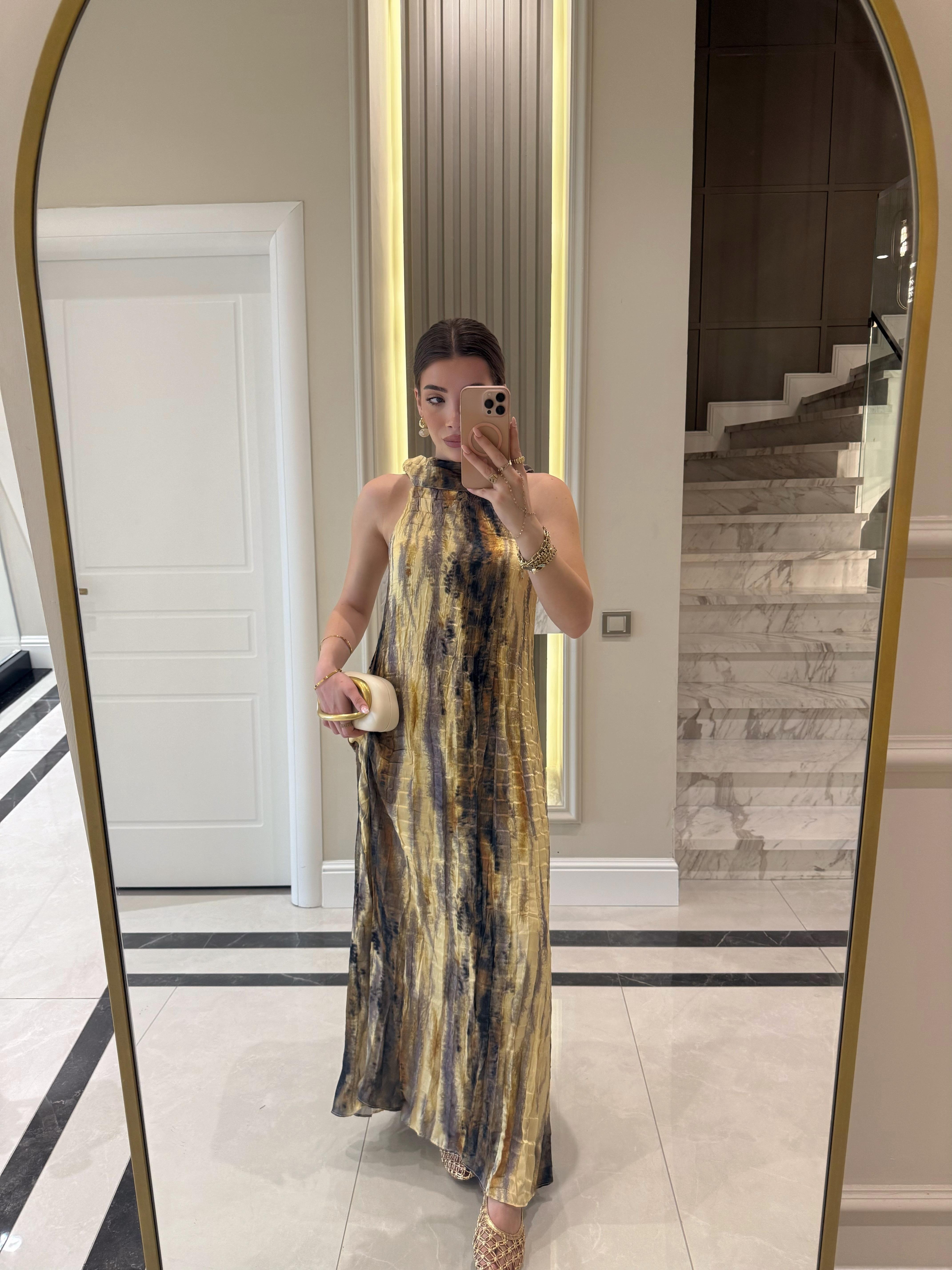 Sarı-Kahve Batik Desenli Halter Yakalı Elbise 