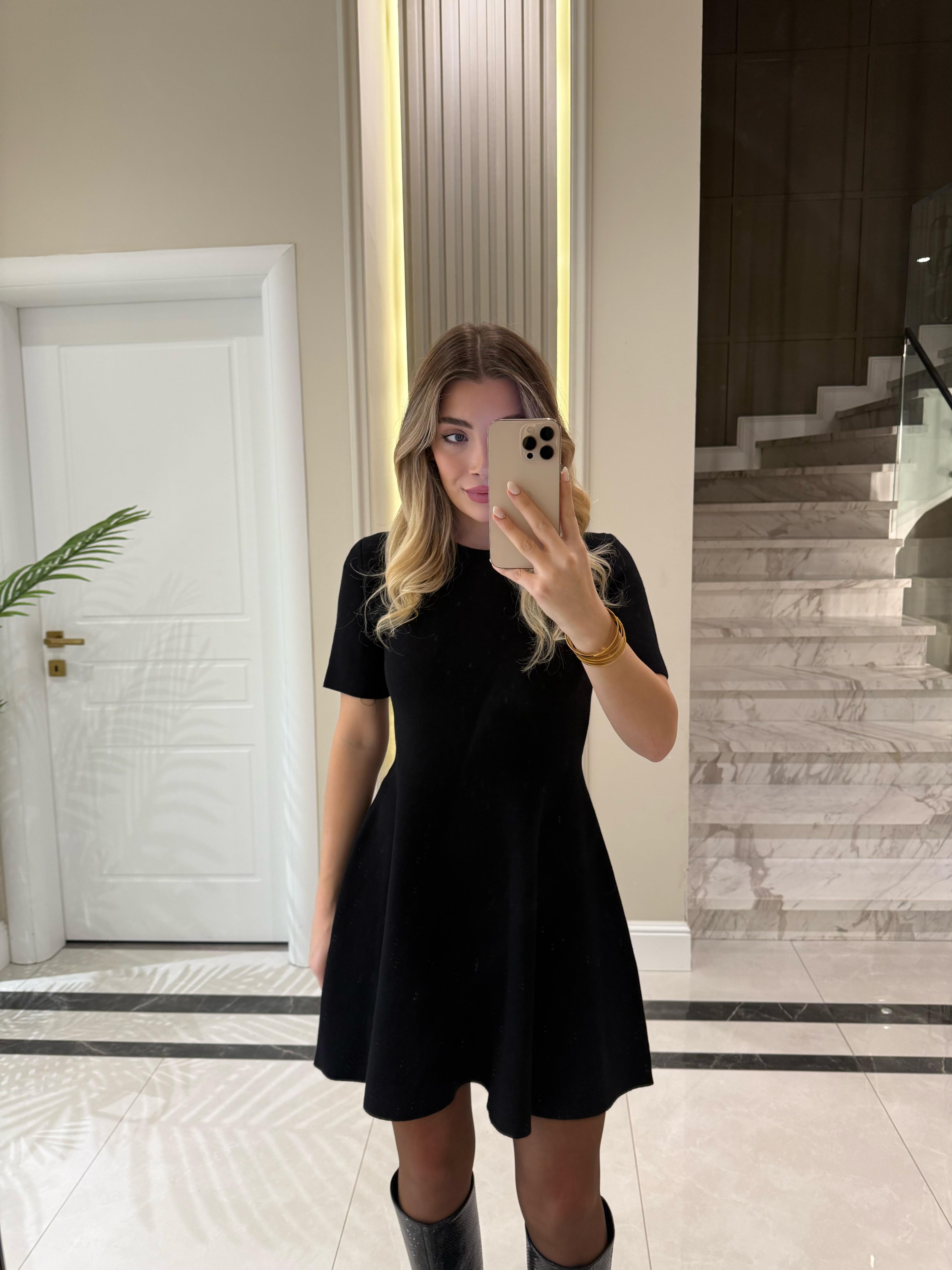 Siyah Bisiklet Yaka Volanlı Triko Elbise-90258