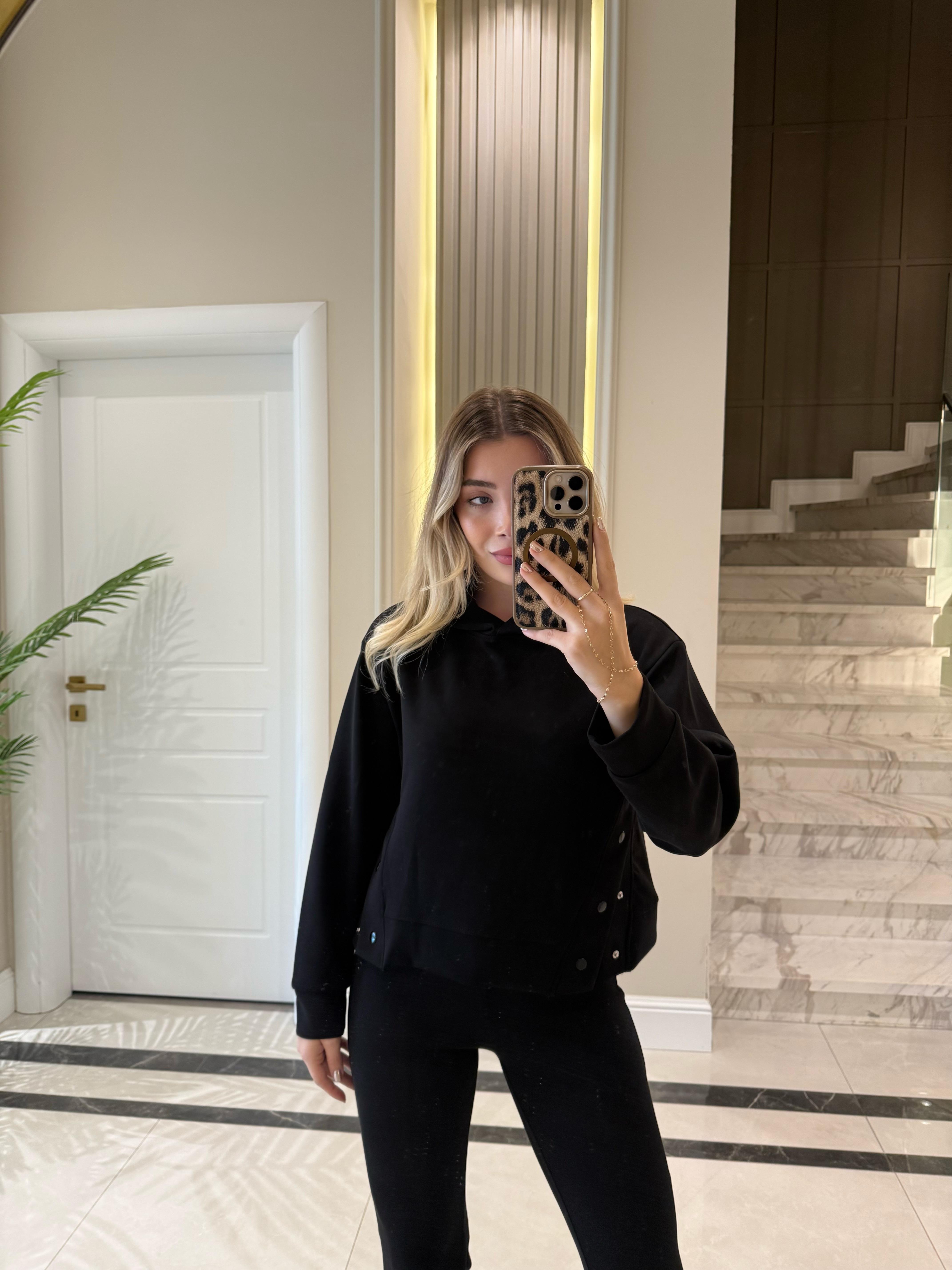 Siyah  Çıtçıtlı Sweat- Flare Pantolon İkili Takım
