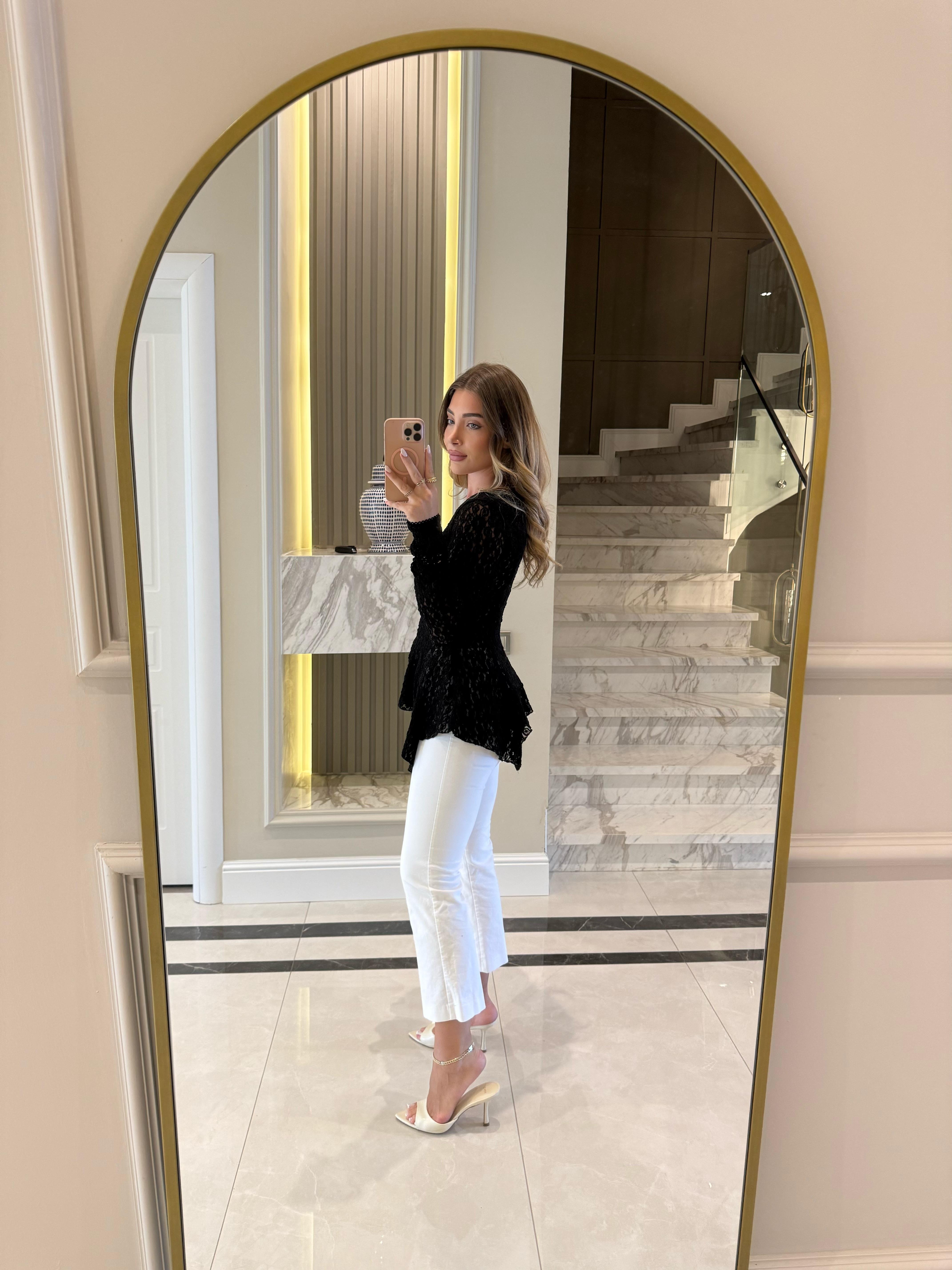 Siyah Düğmeli Peplum Dantel Hırka 