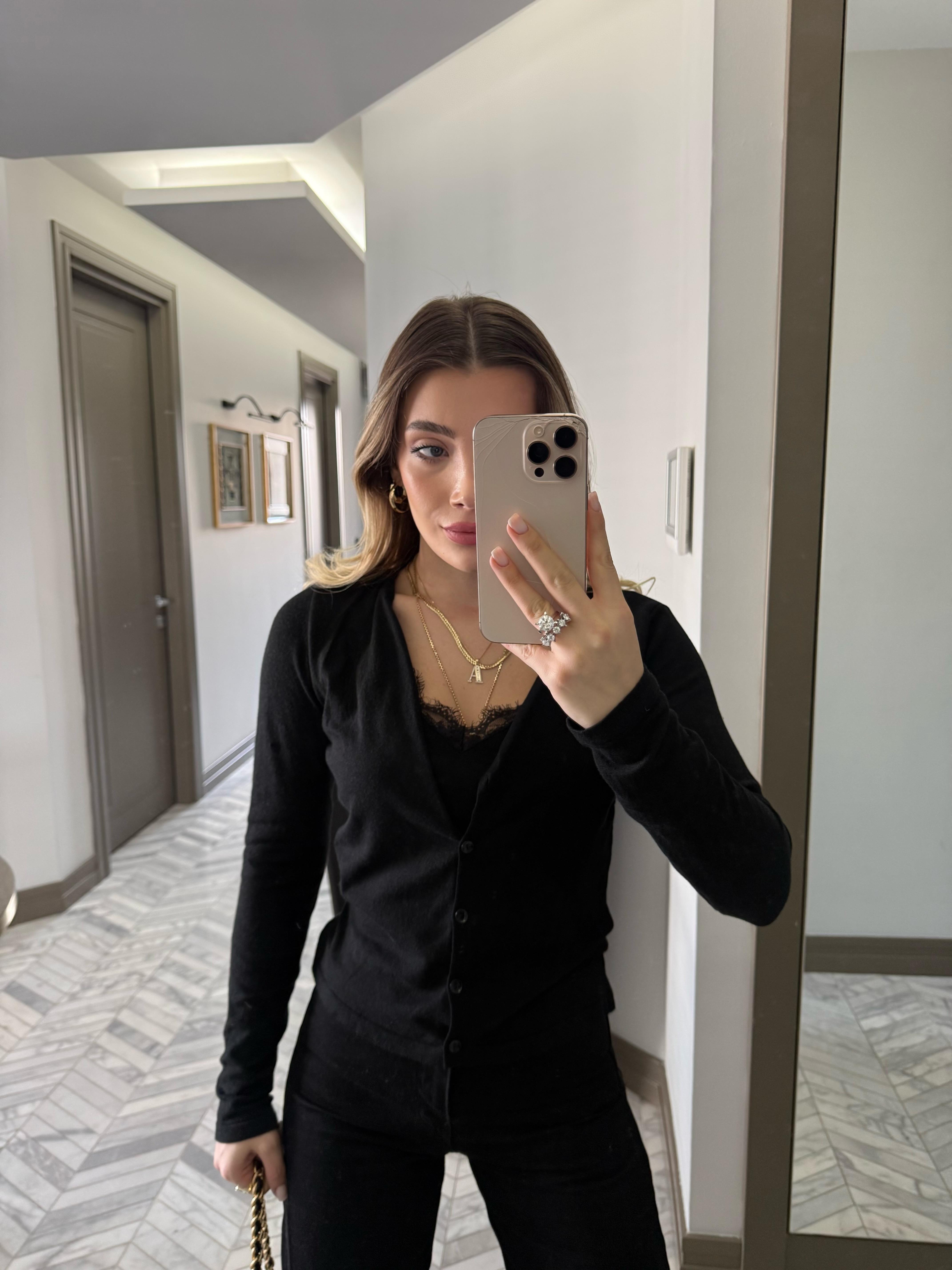 Siyah Kaşmir Dokulu Dantelli Atlet-Hırka İkili Takım