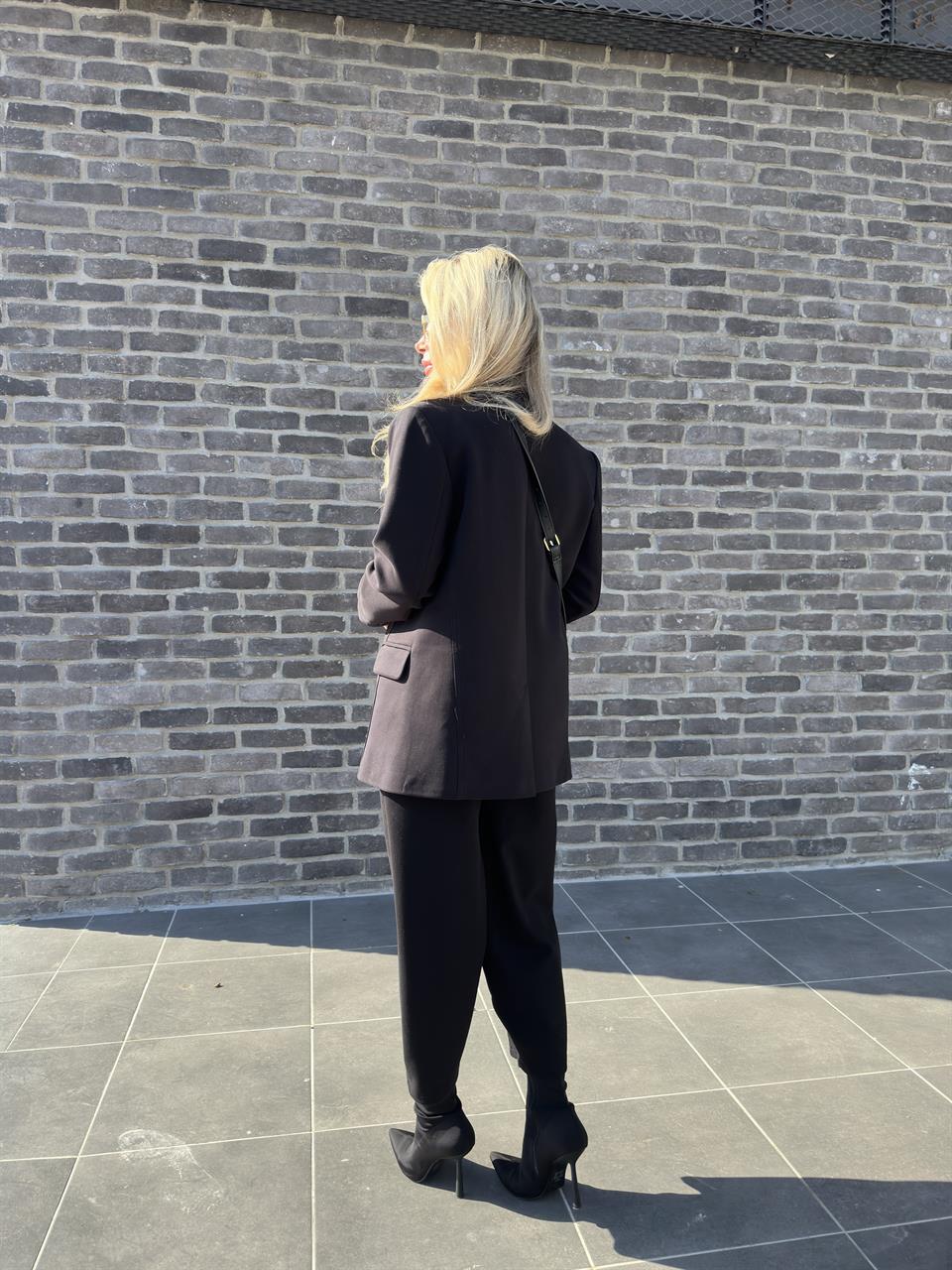 Siyah Modal Kumaşlı Blazer- Pantolon İkili Takım