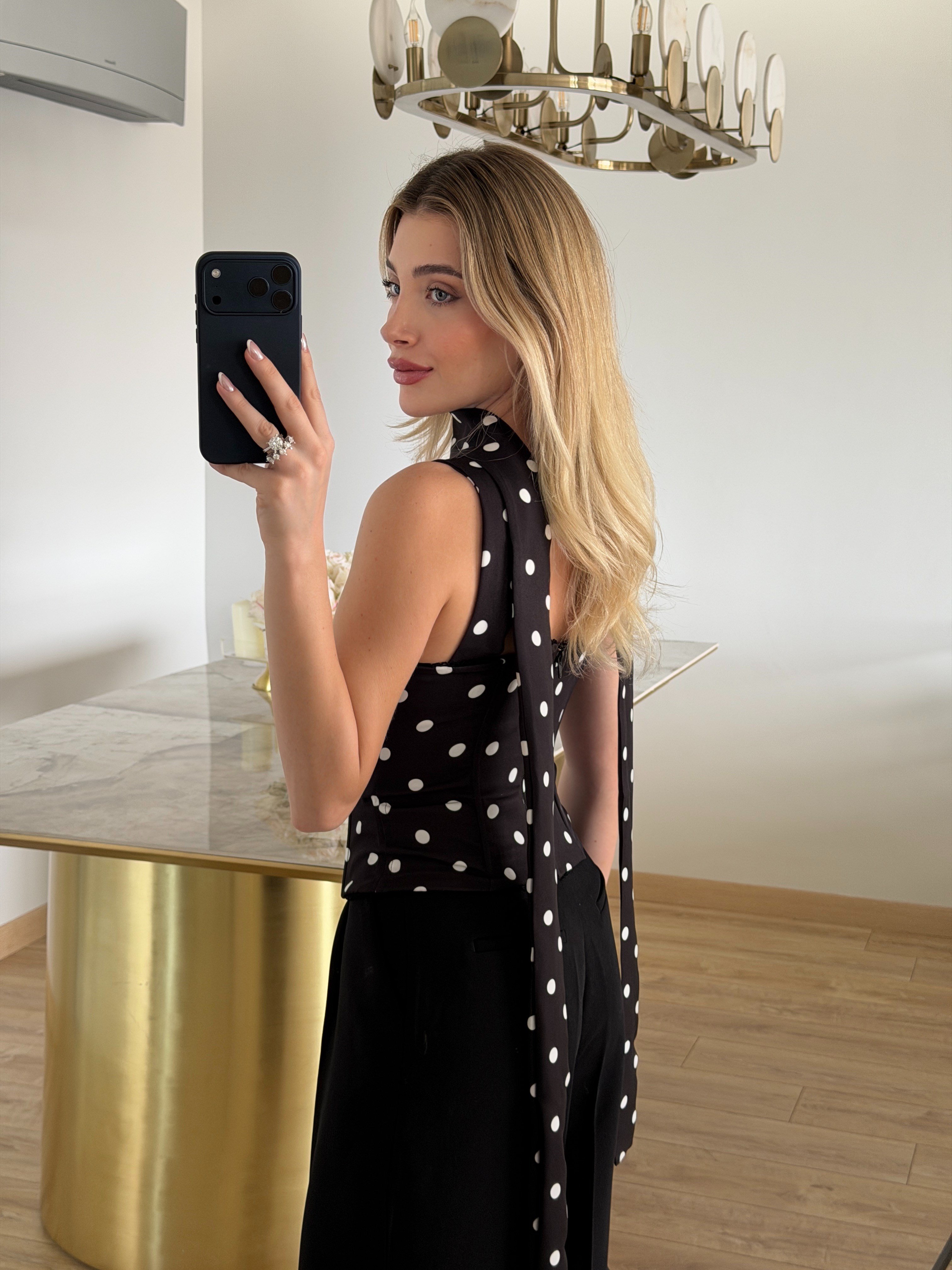 Siyah Puantiyeli Fularlı Korse Bluz