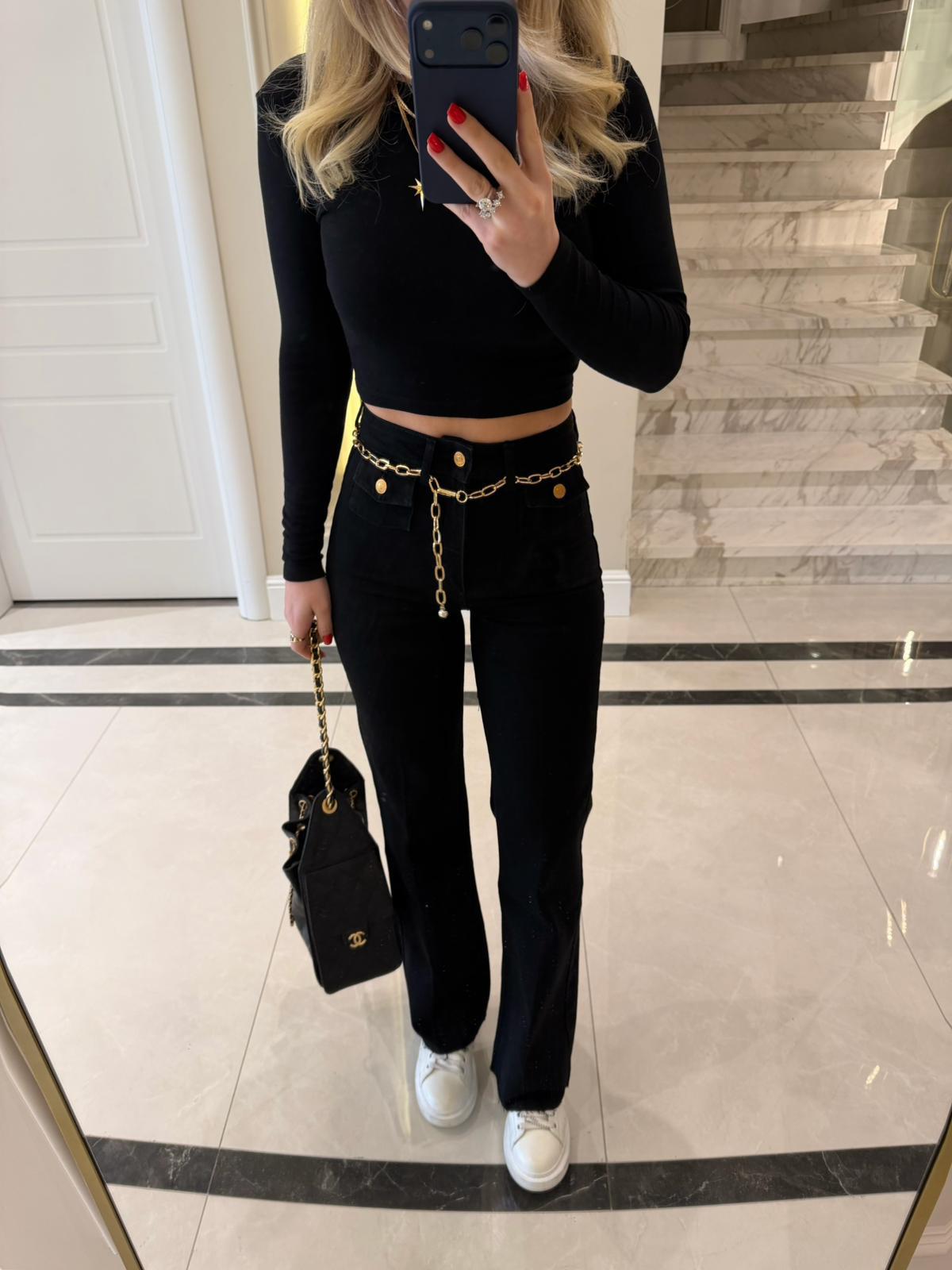Siyah Zincir Kemerli Jean 