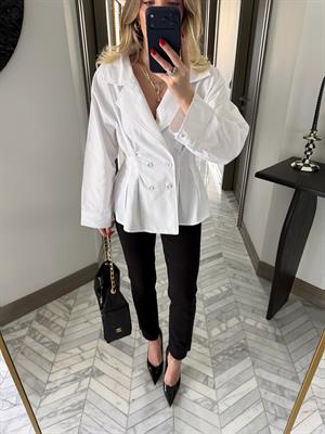  Beyaz Dört Düğmeli Gömlek-3242