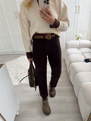 Acı Kahve Boyfit  Paçası Kesik Jean