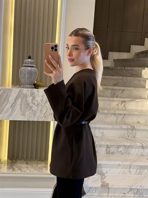 Acı Kahve Kemerli Oversize Ceket-( ÖN SİPARİŞ ÜRÜNÜDÜR KARGO ÇIKIŞ TARİHİ 17.09.2025)